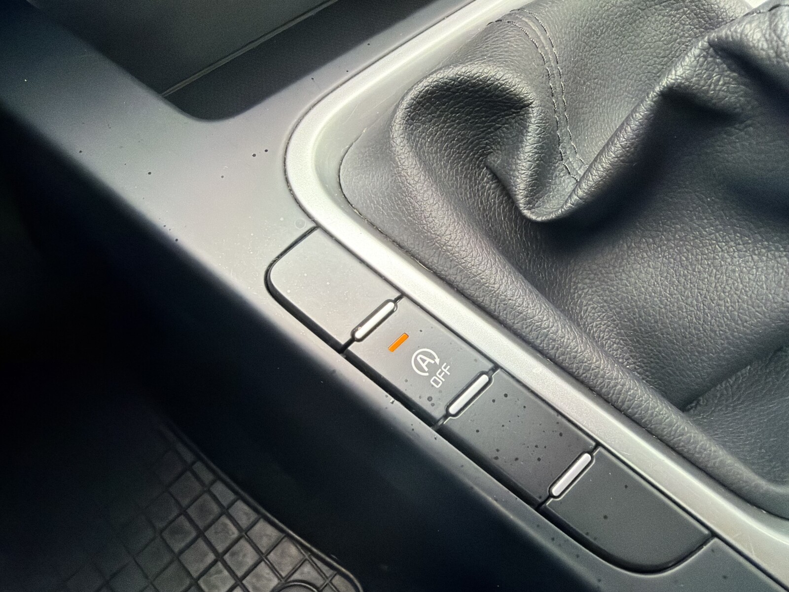 Kia Ceed - zdjęcie 24