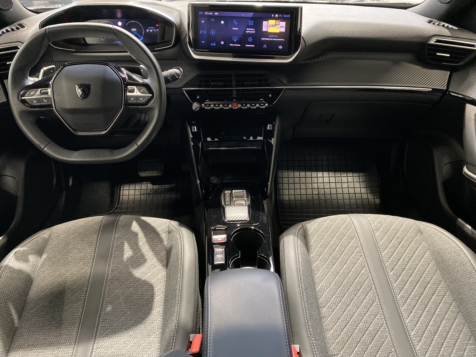 Peugeot 2008 - zdjęcie 11