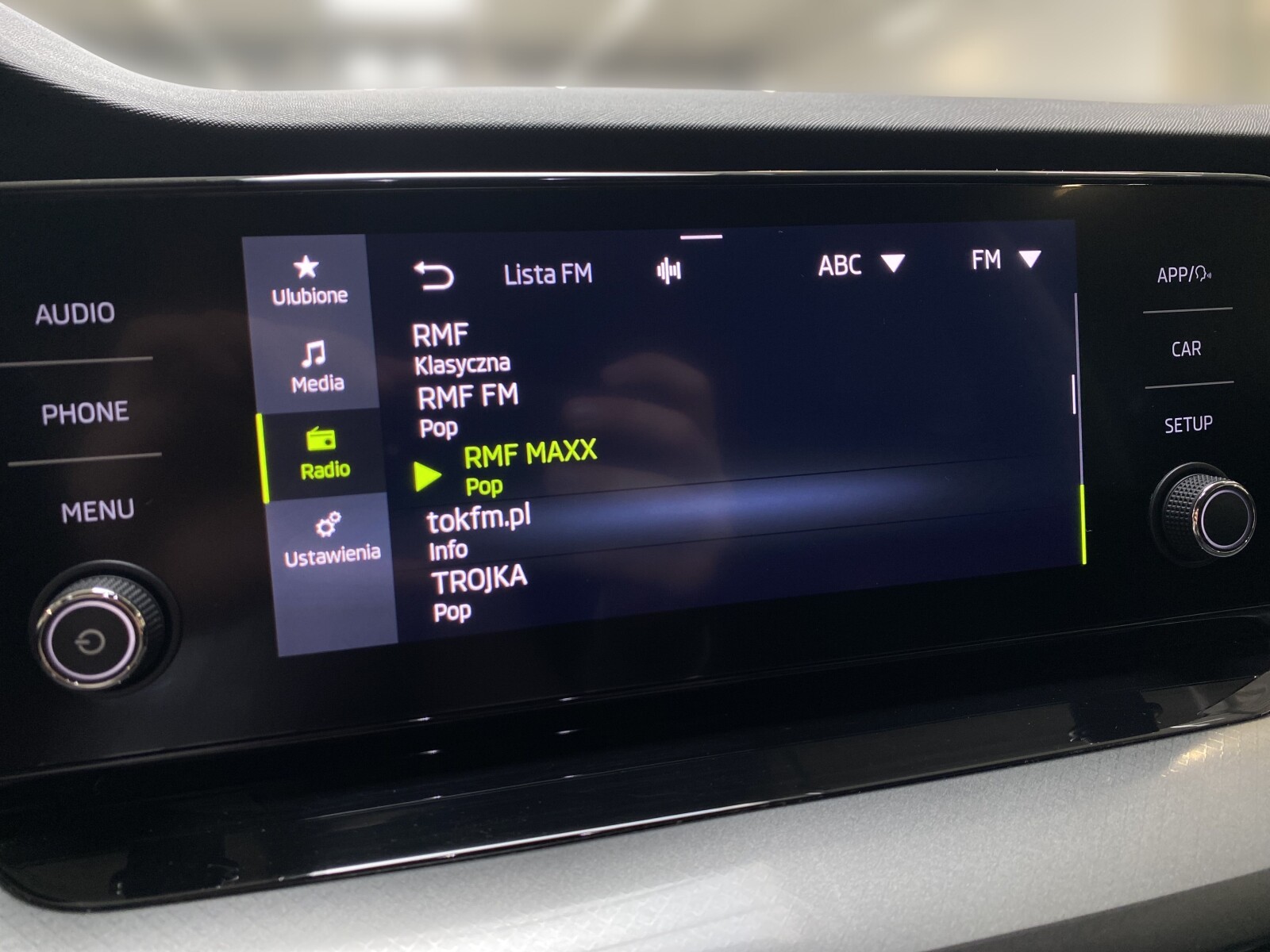 Škoda Octavia Combi - zdjęcie 16
