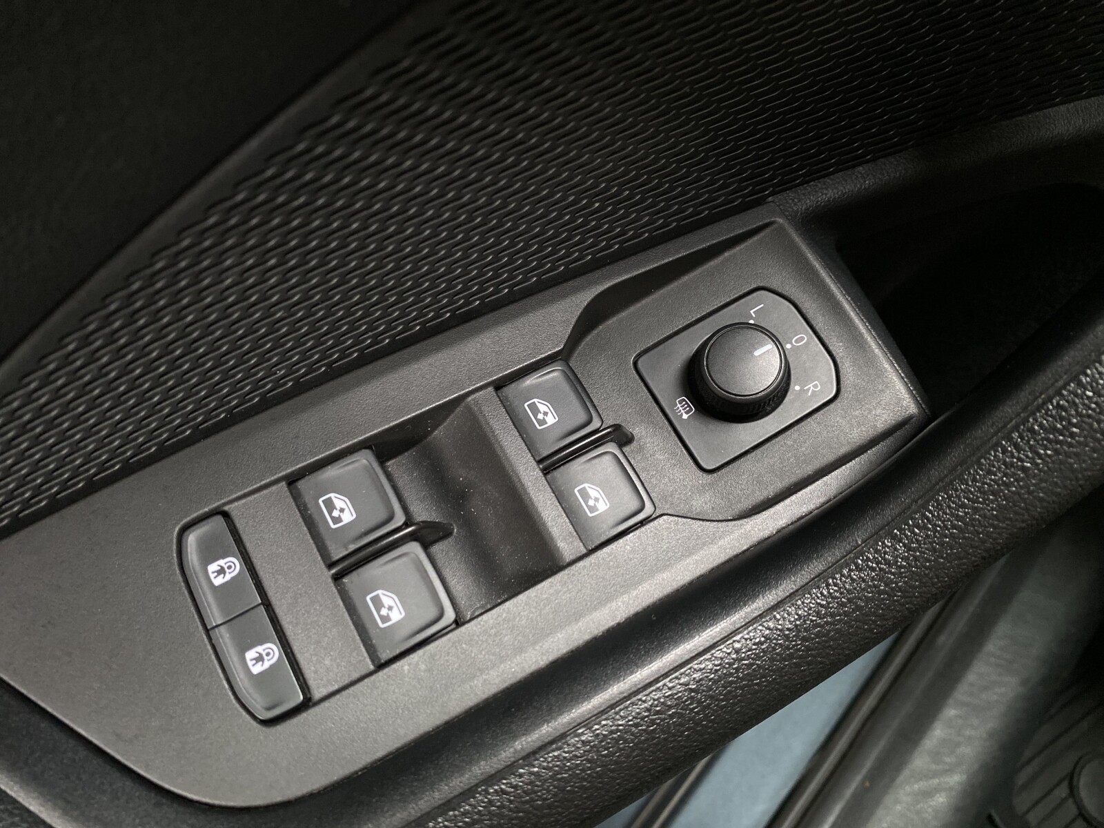 Škoda Octavia Combi - zdjęcie 32
