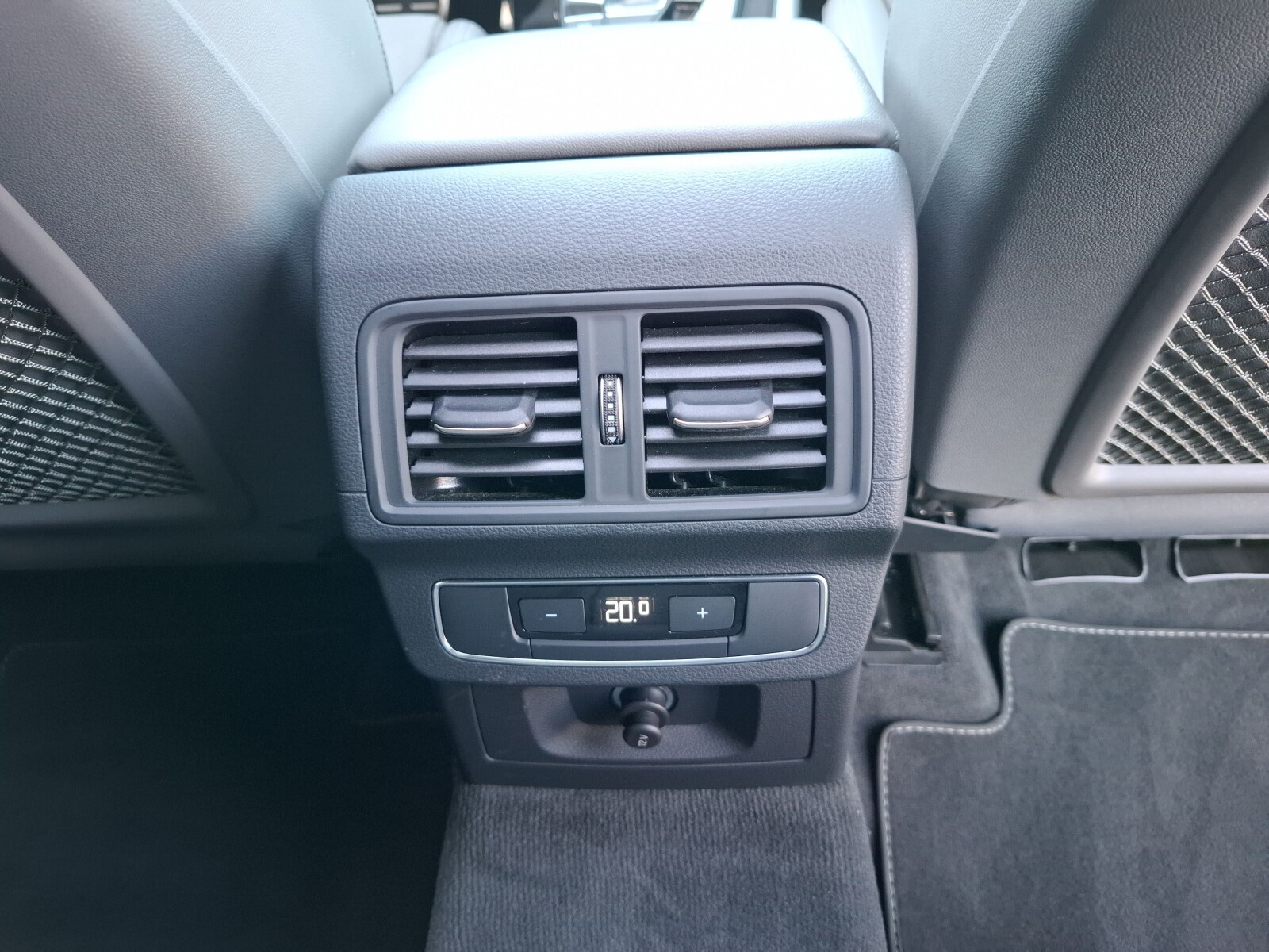 Audi Q5 - zdjęcie 32