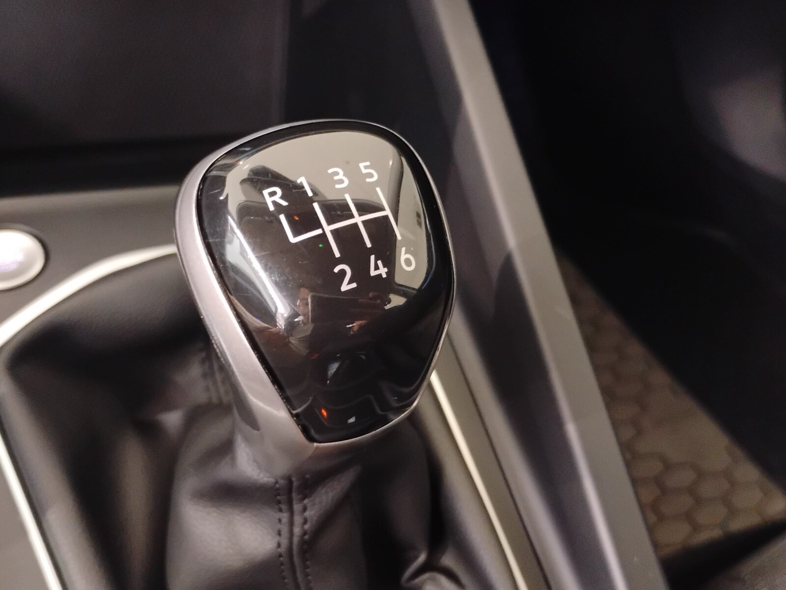 Volkswagen Golf Variant - zdjęcie 33