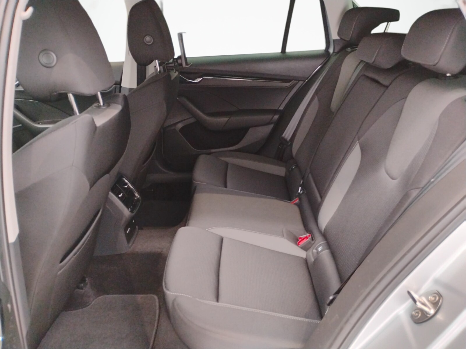 Škoda Octavia Combi - zdjęcie 14