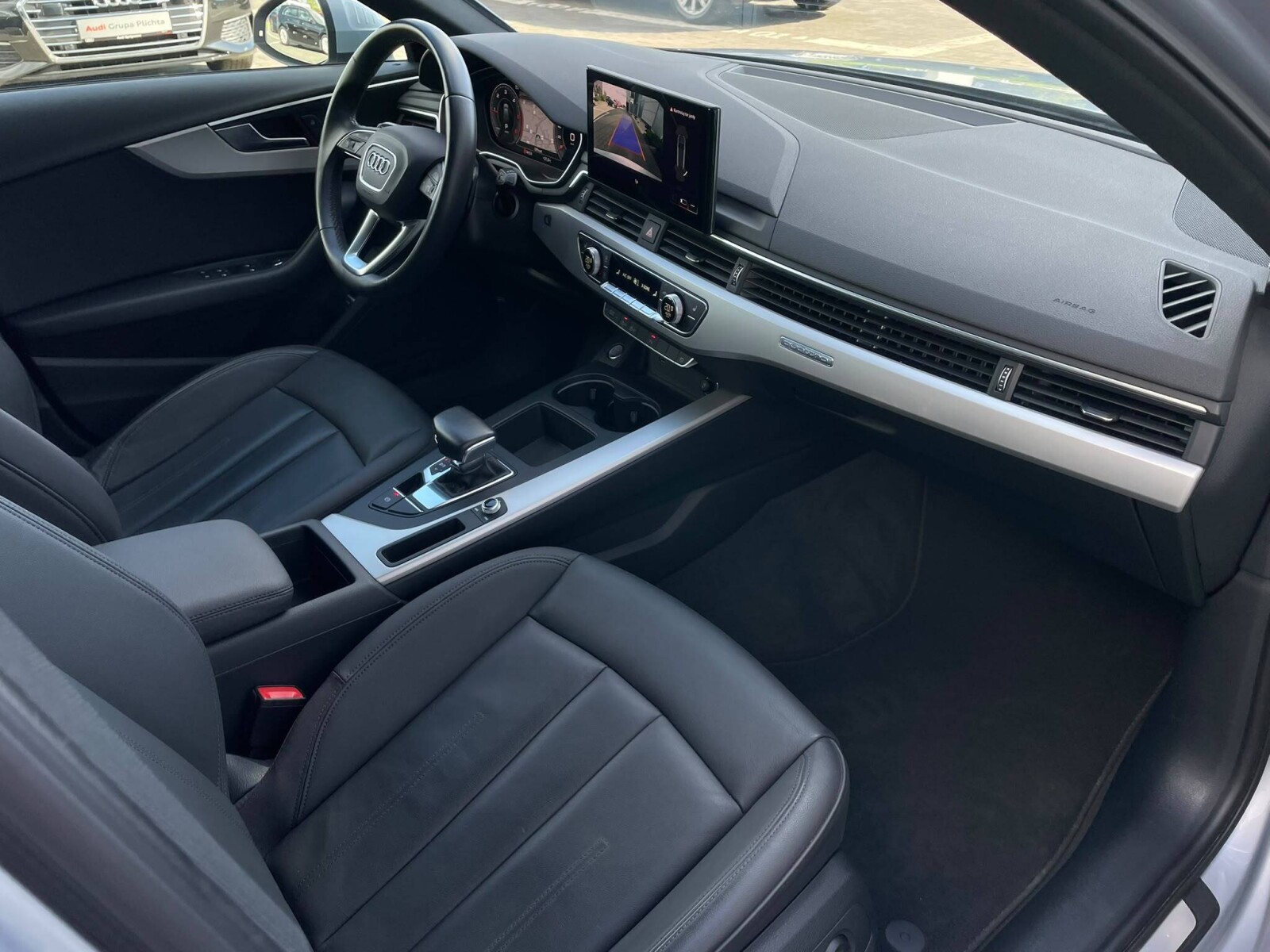 Audi A4 Avant - zdjęcie 21