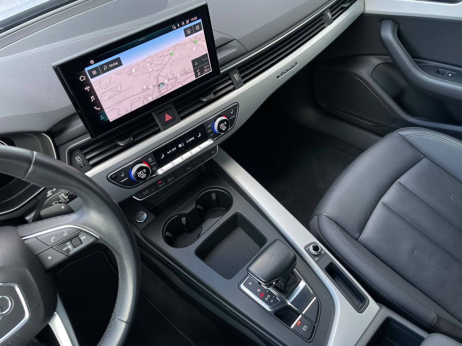 Audi A4 Avant - zdjęcie 31
