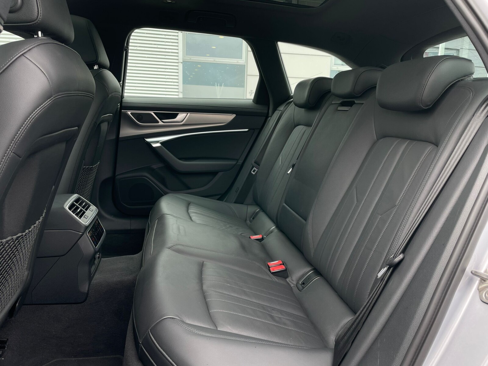 Audi A6 Avant - zdjęcie 12