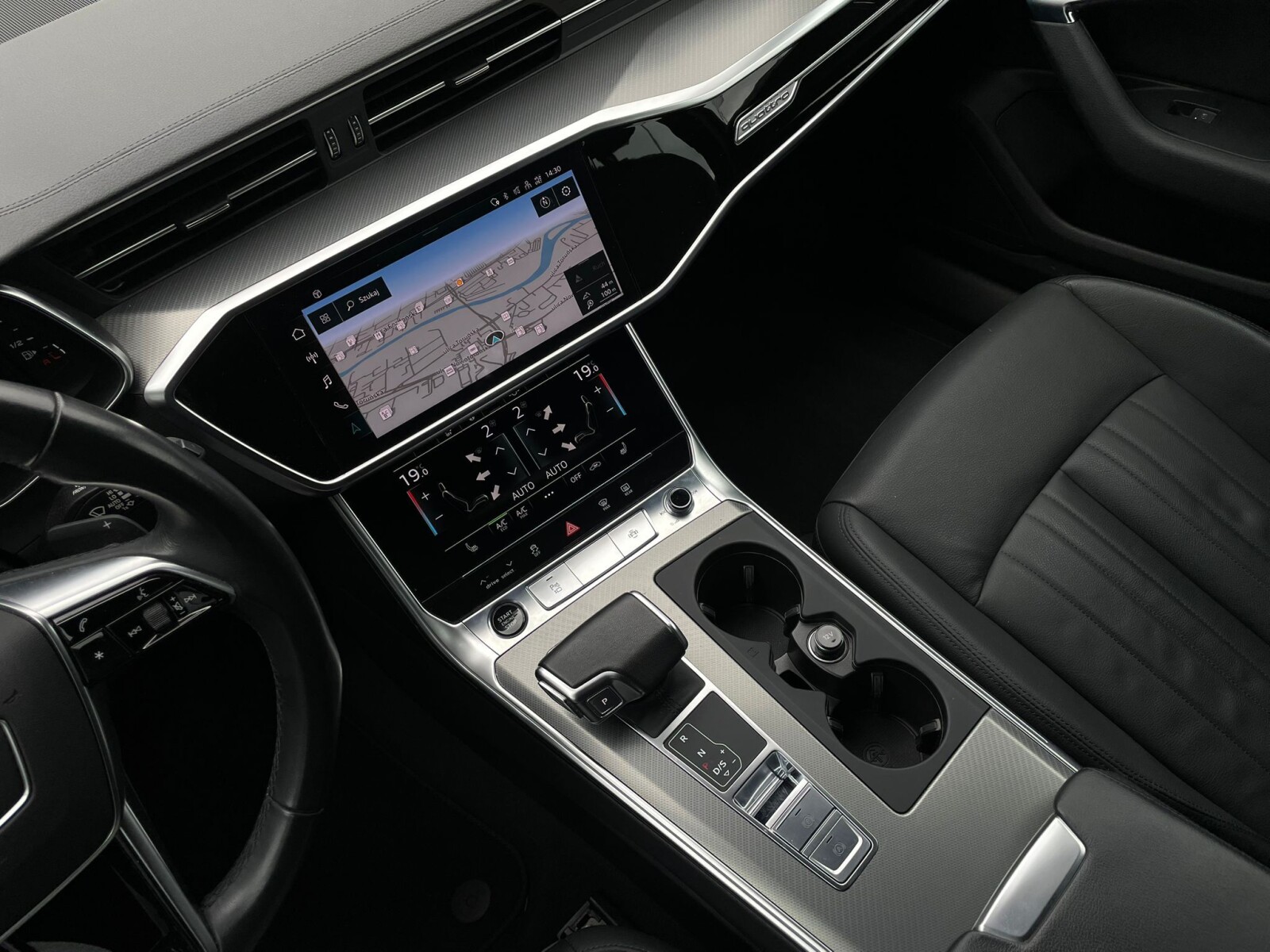 Audi A6 Avant - zdjęcie 33