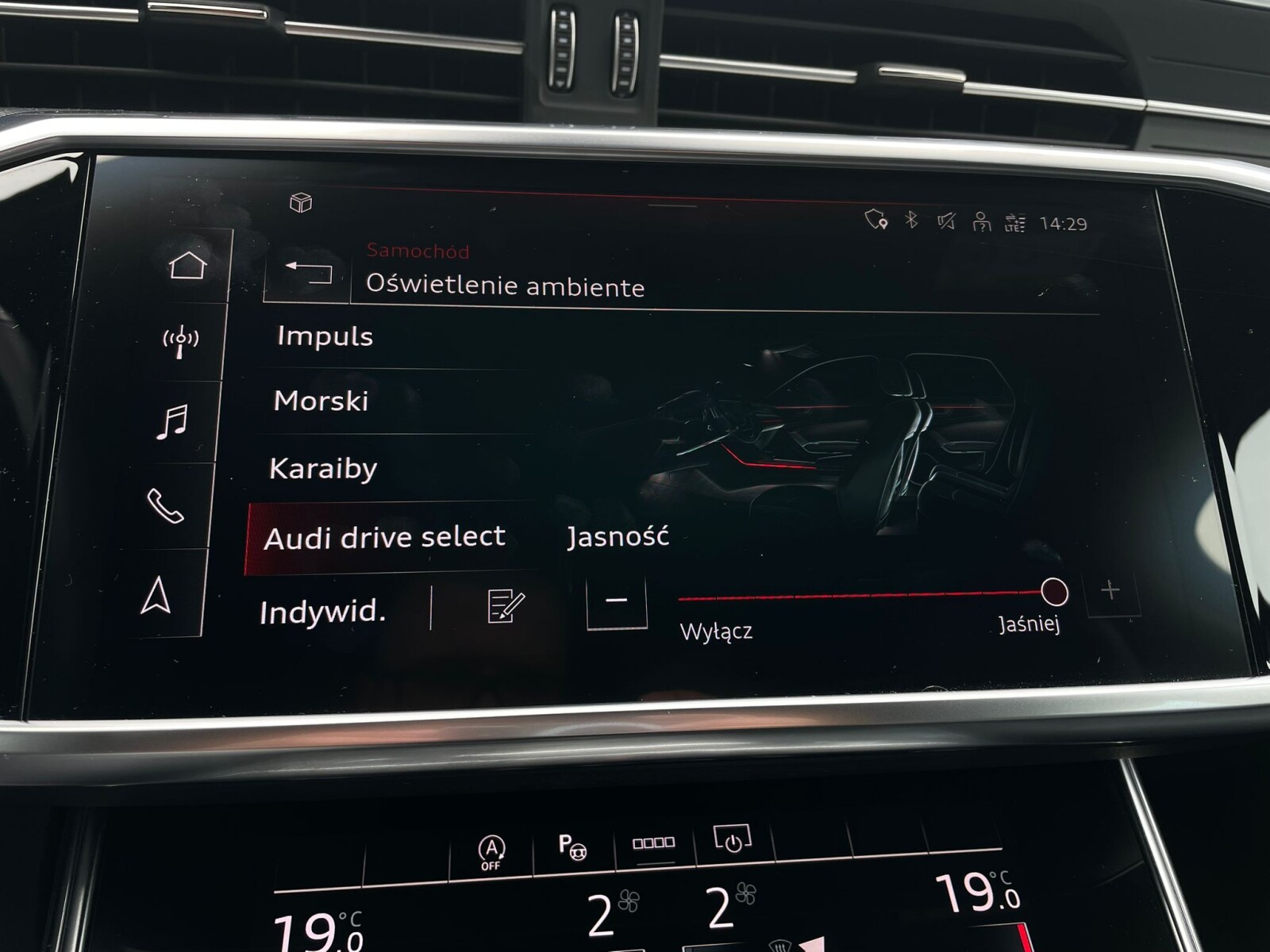 Audi A6 Avant - zdjęcie 29