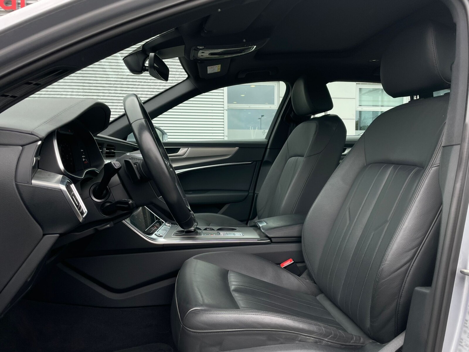 Audi A6 Avant - zdjęcie 21