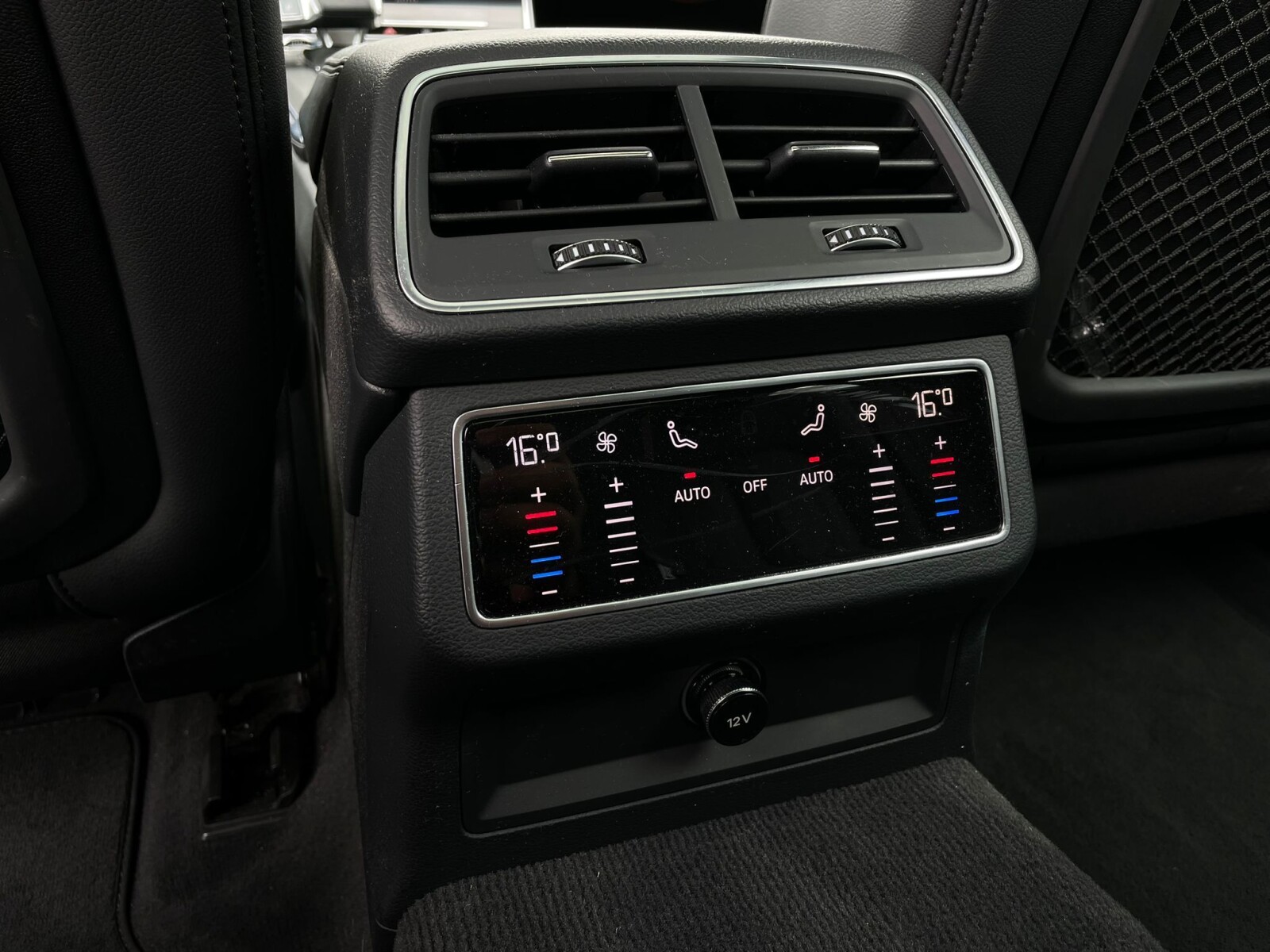 Audi A6 Avant - zdjęcie 13