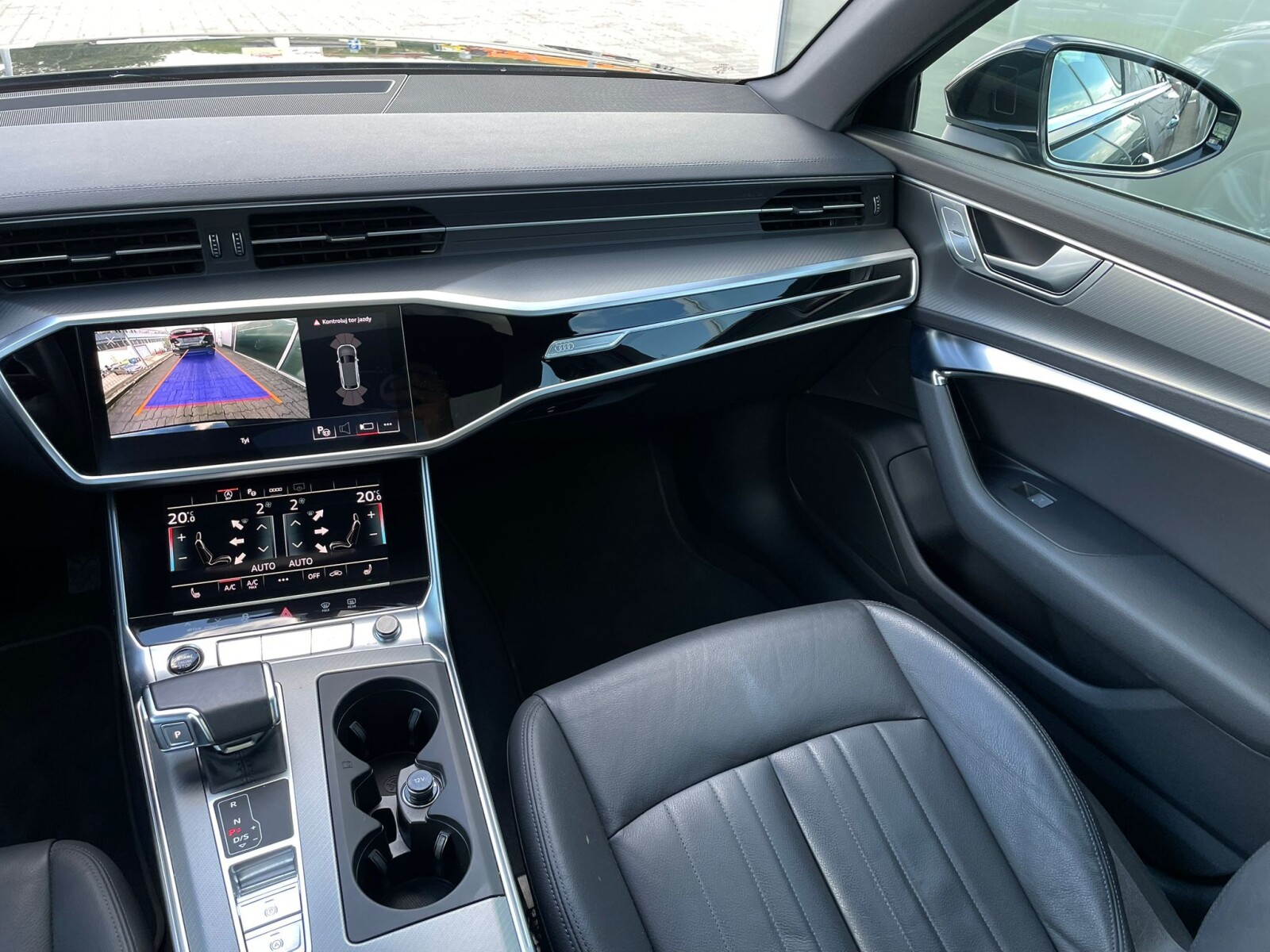 Audi A6 Avant - zdjęcie 16