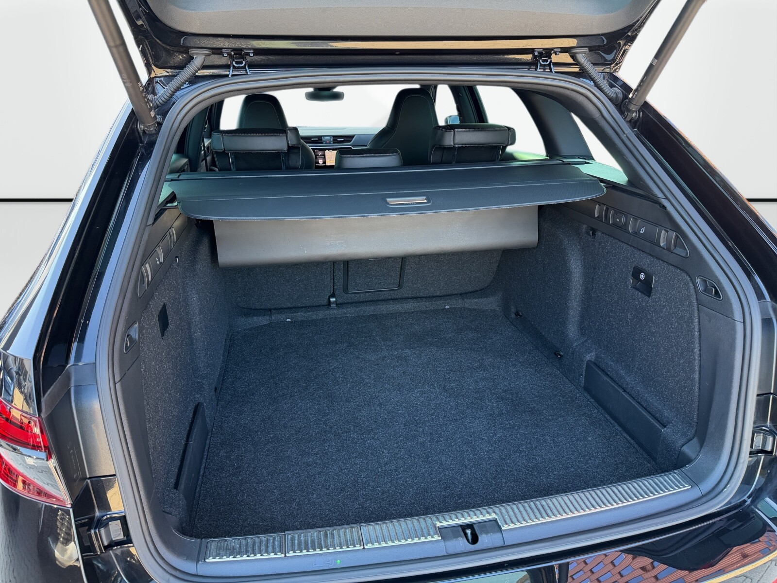 Škoda Superb - zdjęcie 39