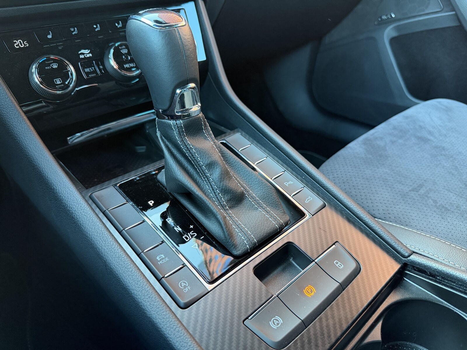 Škoda Superb - zdjęcie 22