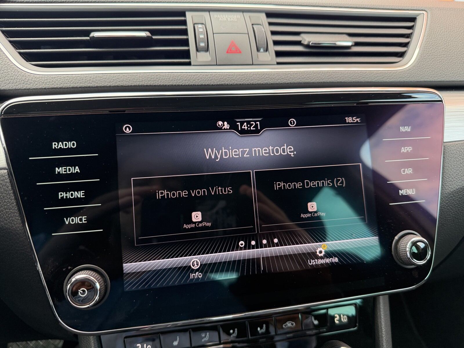 Škoda Superb - zdjęcie 26