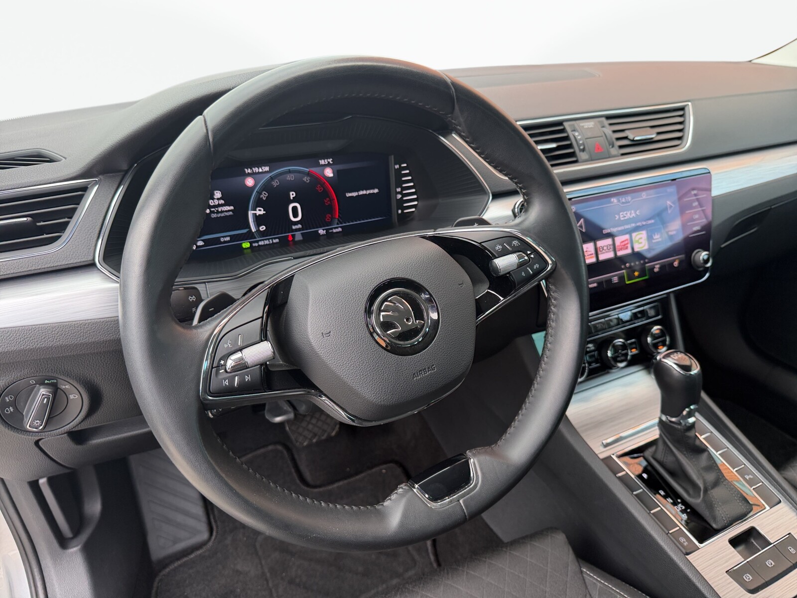 Škoda Superb - zdjęcie 10