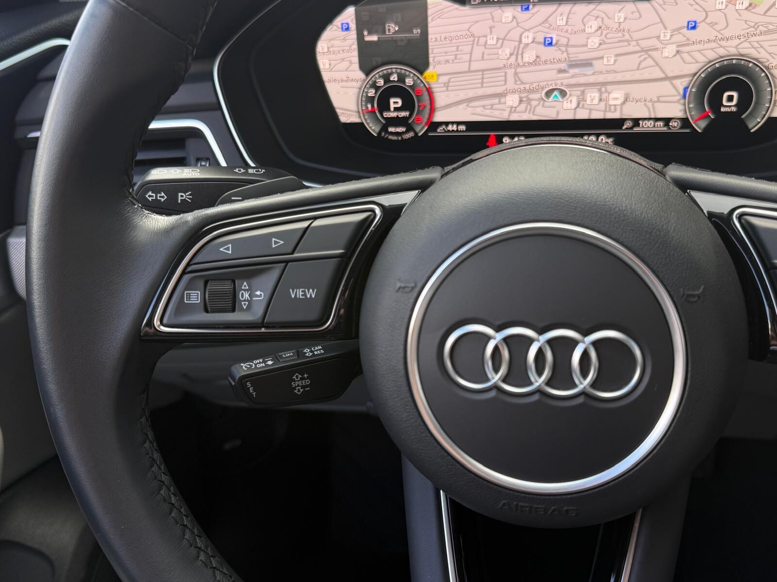 Audi A4 Avant - zdjęcie 25