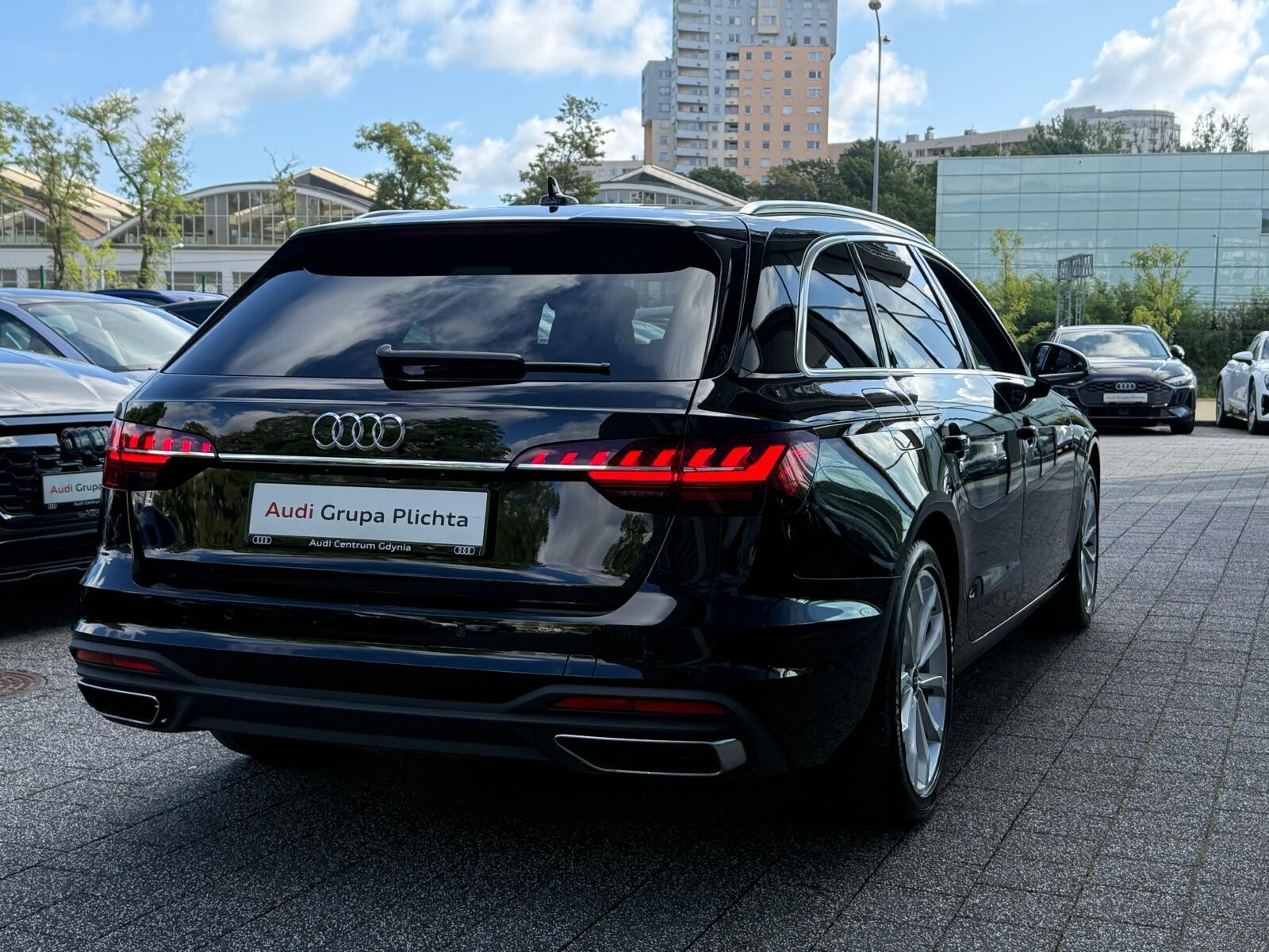 Audi A4 Avant - zdjęcie 11