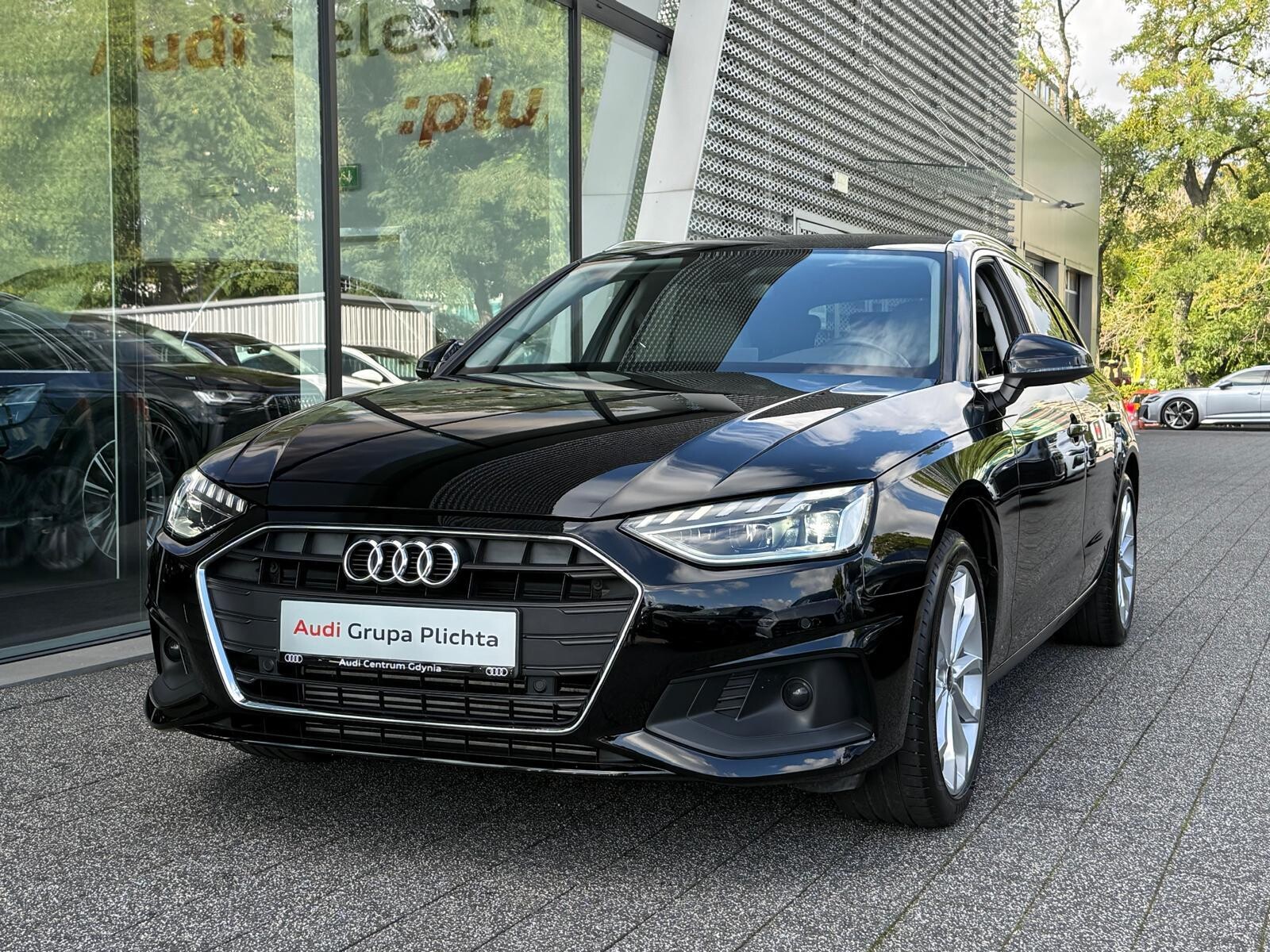 Audi A4 Avant - zdjęcie 9