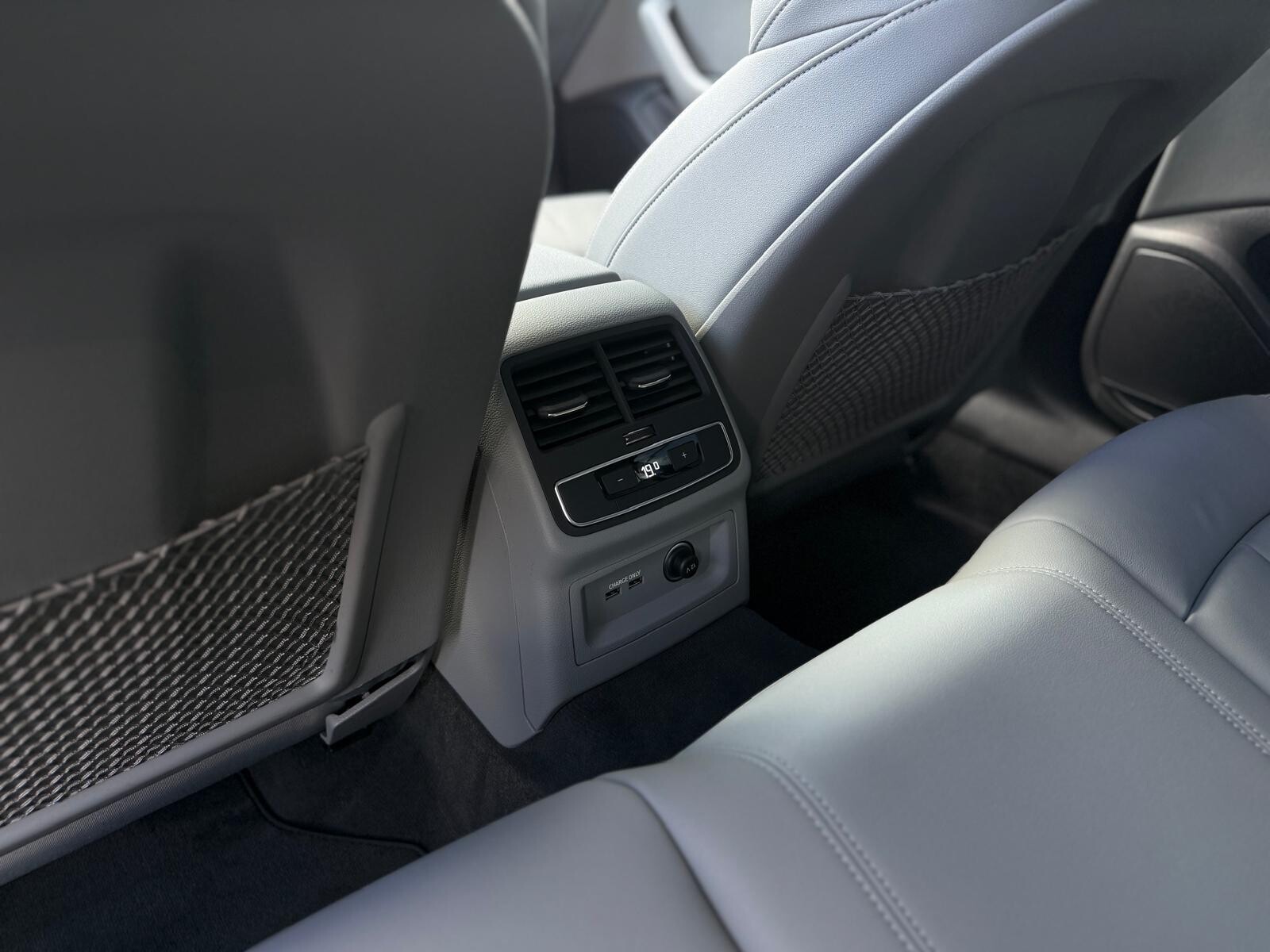 Audi A4 Avant - zdjęcie 15