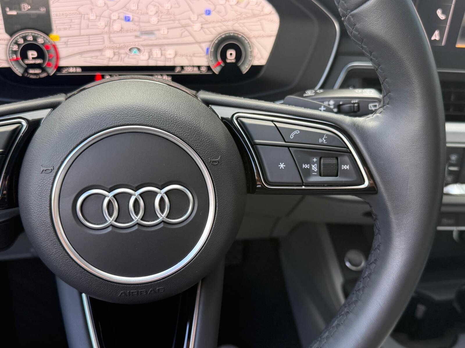 Audi A4 Avant - zdjęcie 26
