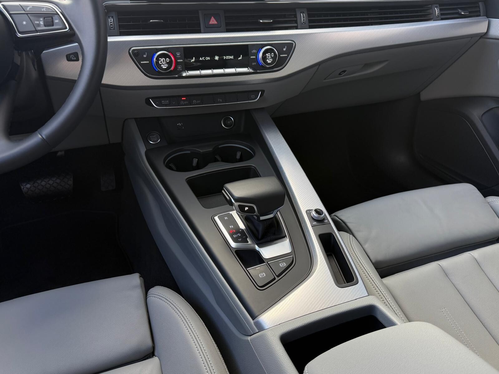 Audi A4 Avant - zdjęcie 23
