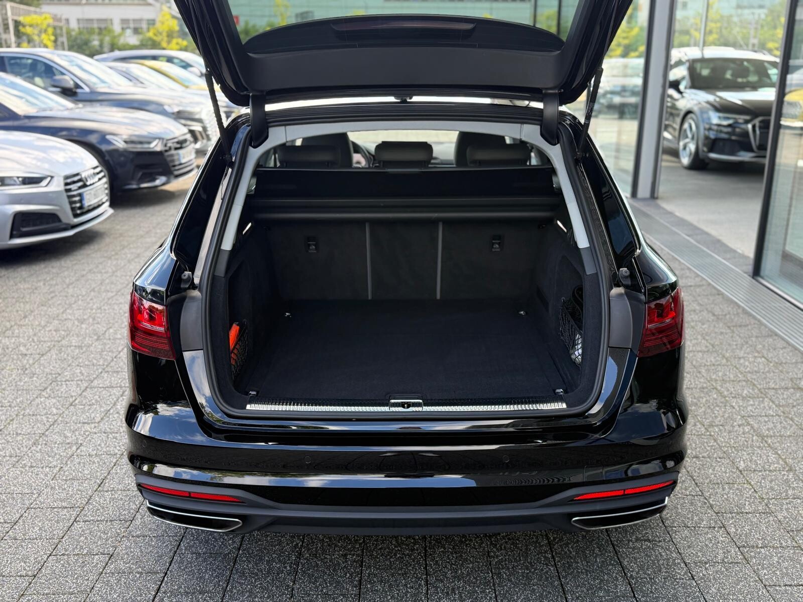 Audi A4 Avant - zdjęcie 17