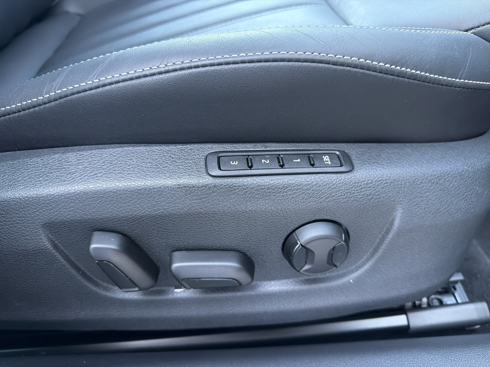Škoda Superb Combi - zdjęcie 21