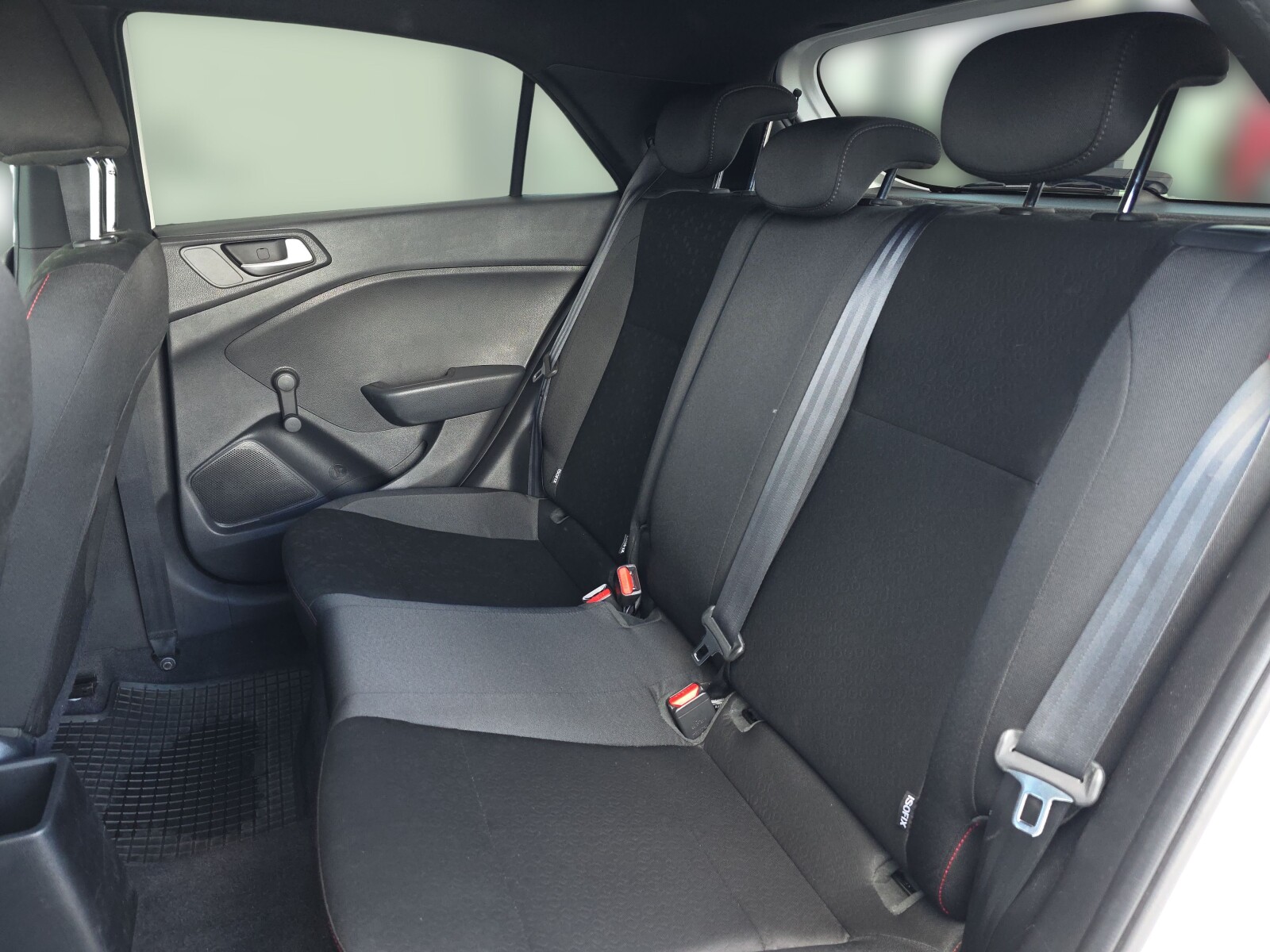 Hyundai i20 - zdjęcie 22