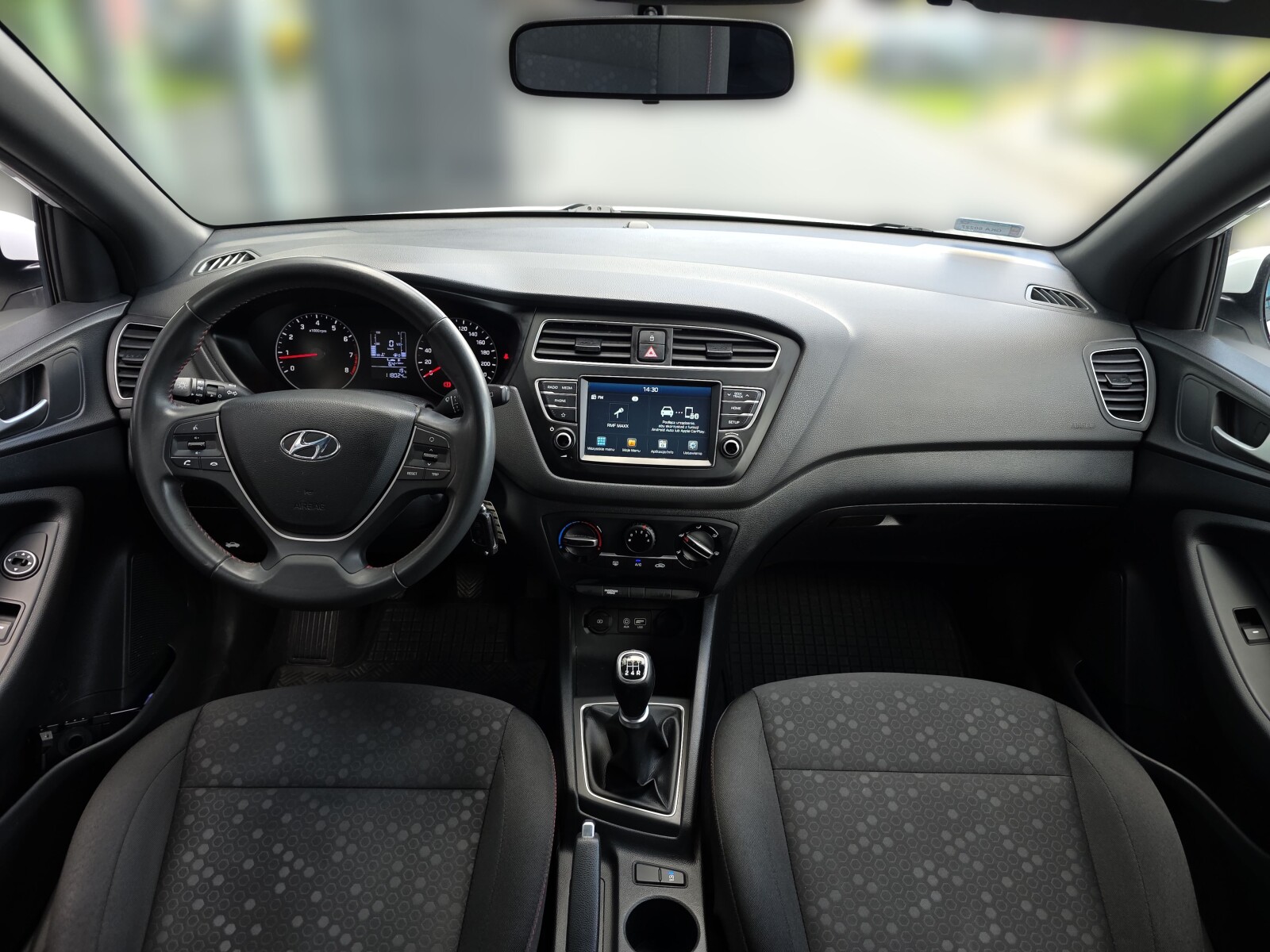 Hyundai i20 - zdjęcie 16