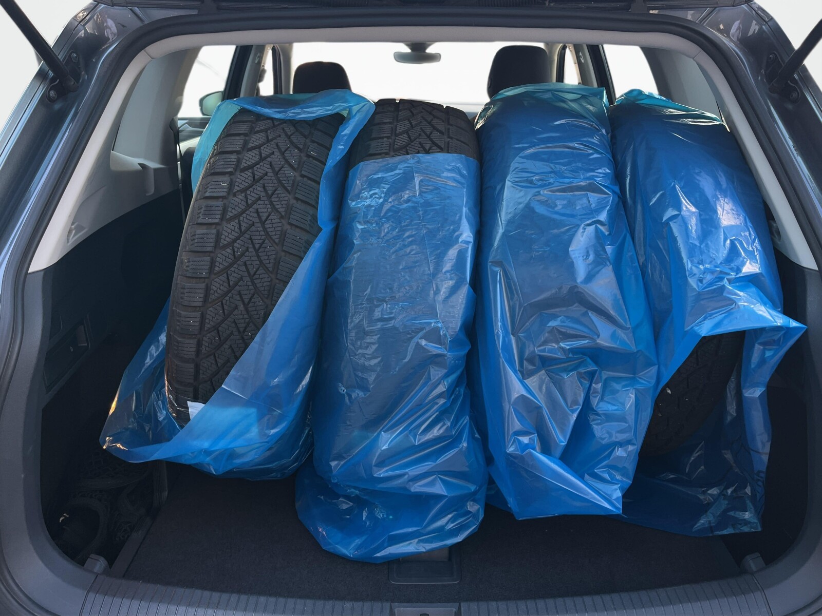 Volkswagen Tiguan Allspace - zdjęcie 24