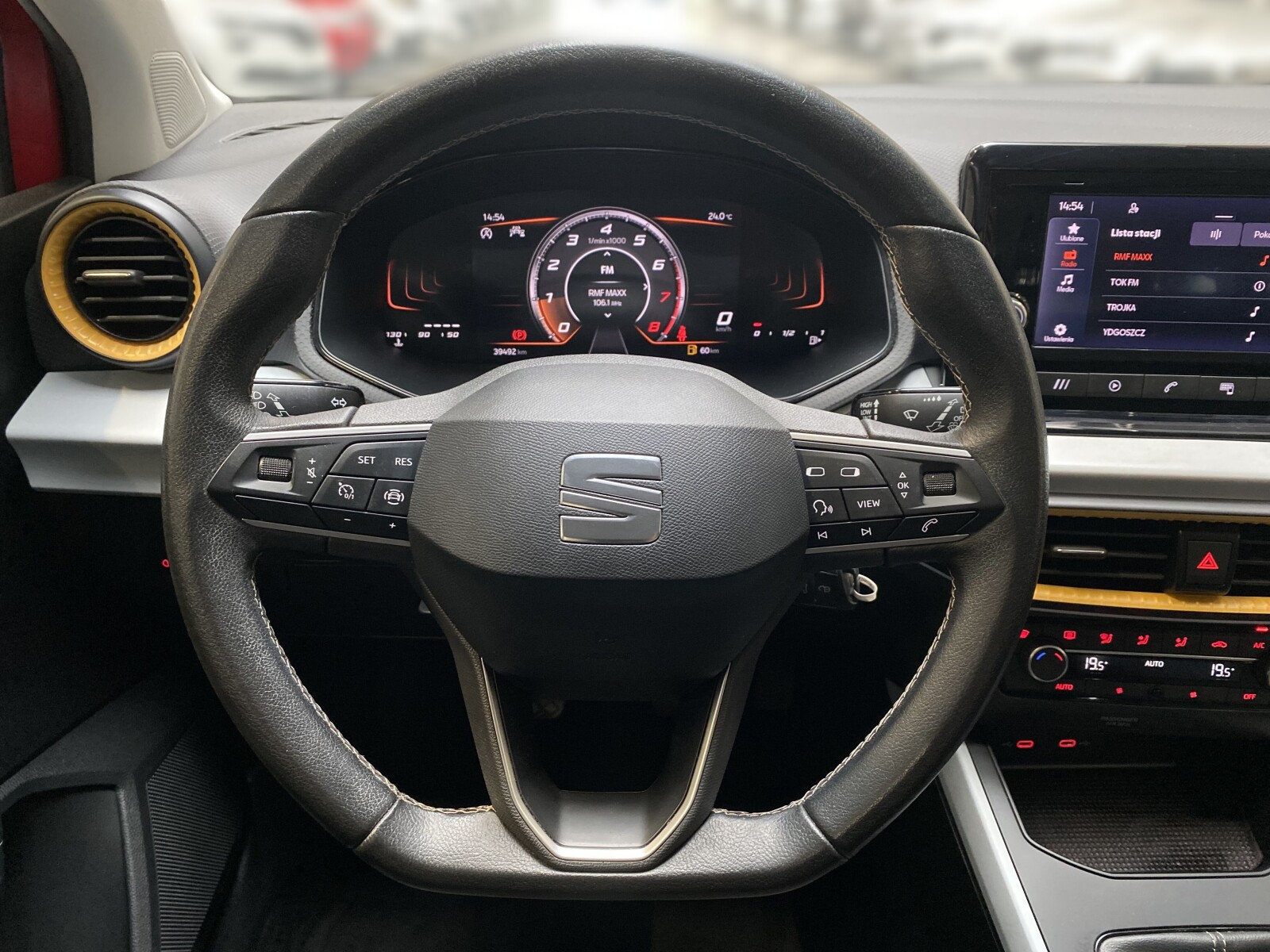 Seat Arona - zdjęcie 17