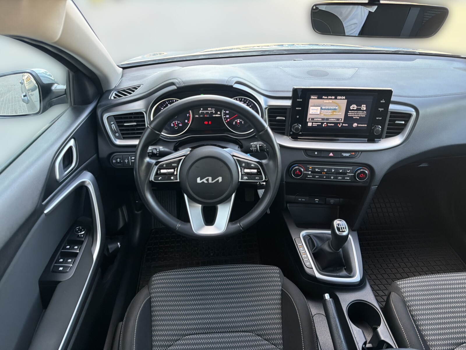 Kia Ceed - zdjęcie 10