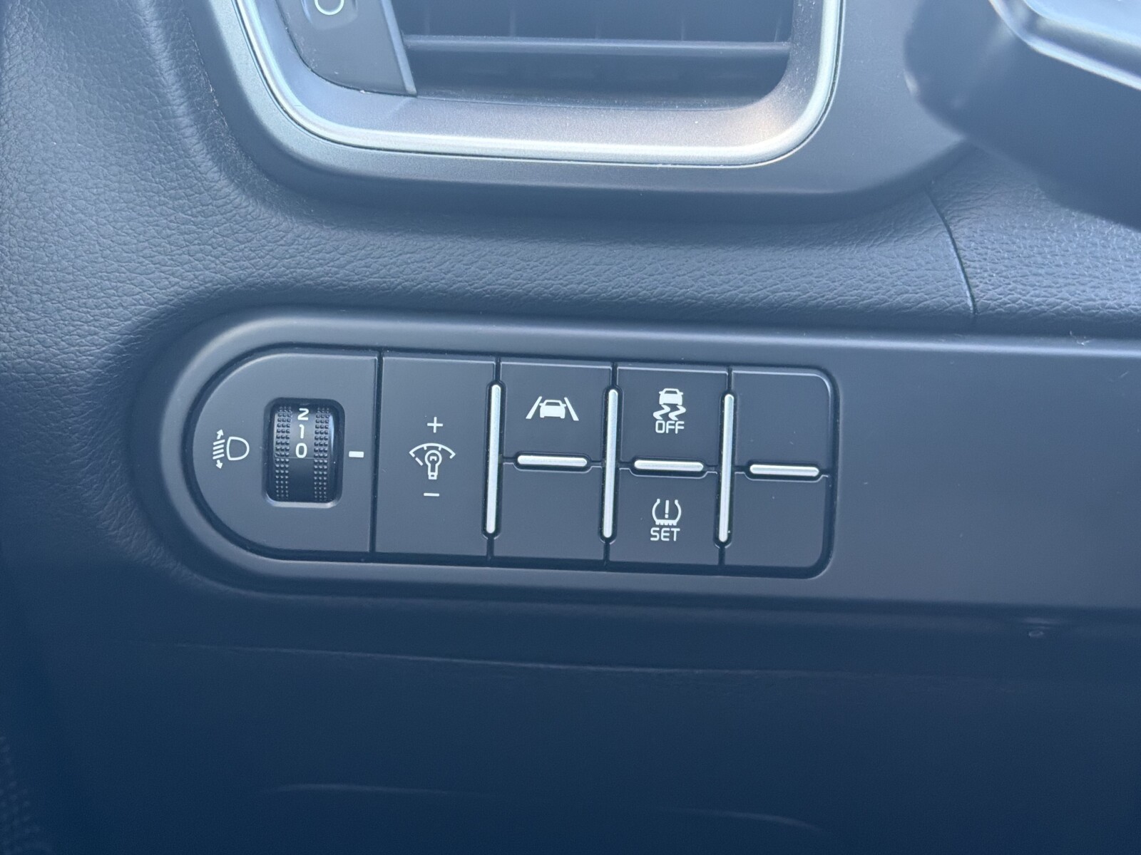 Kia Ceed - zdjęcie 12