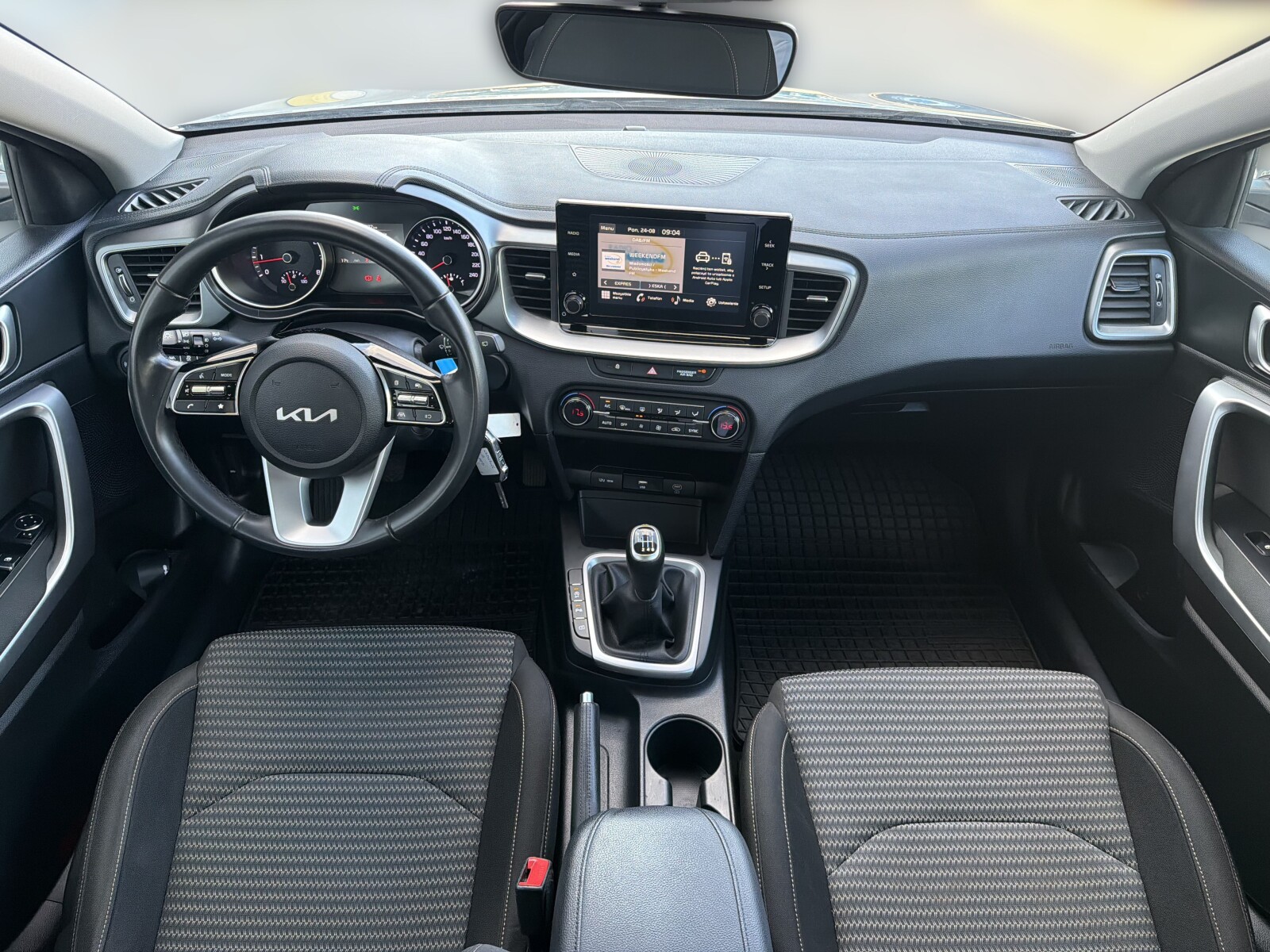 Kia Ceed - zdjęcie 11