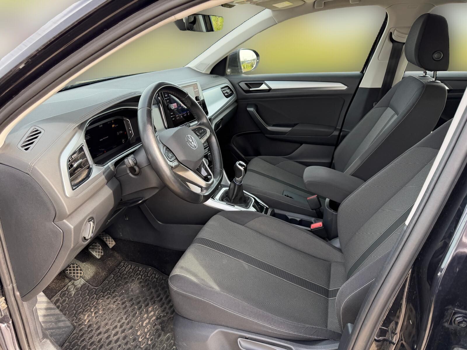 Volkswagen T-Roc - zdjęcie 10