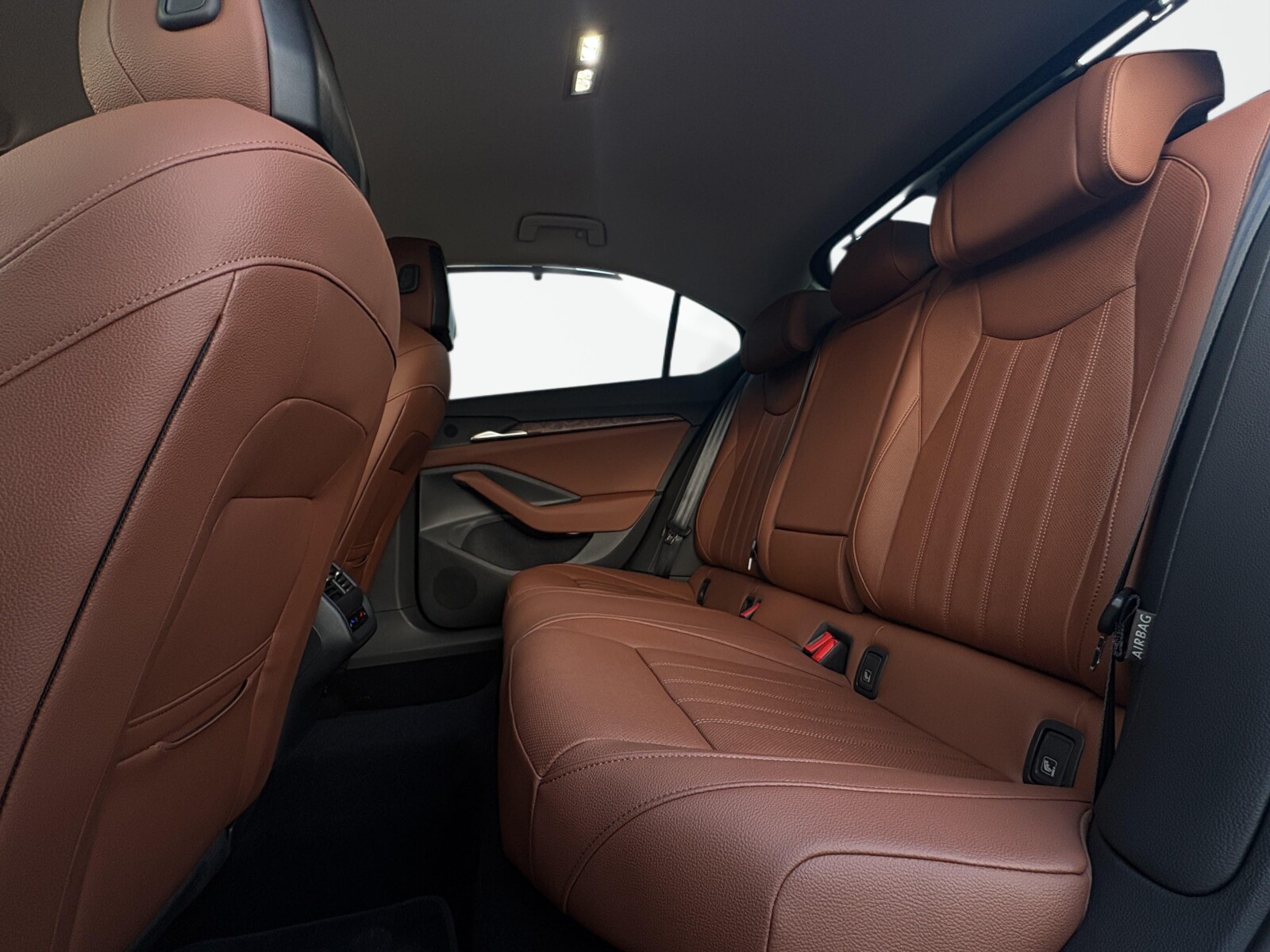 Škoda Superb - zdjęcie 23