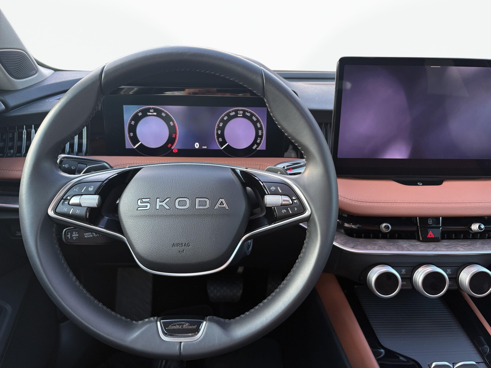 Škoda Superb - zdjęcie 10