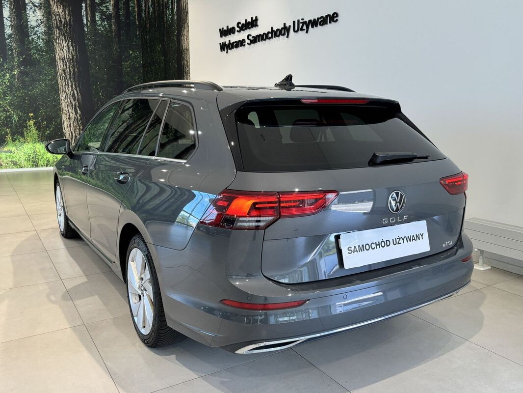 Volkswagen Golf - zdjęcie 26