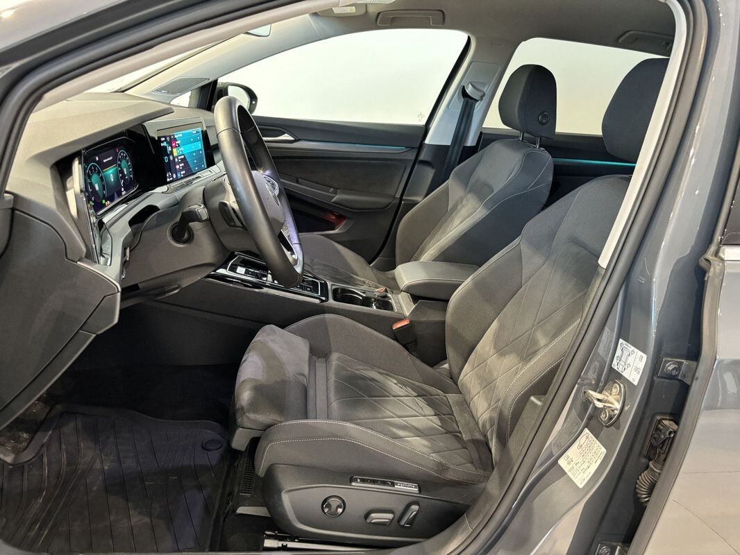 Volkswagen Golf - zdjęcie 19