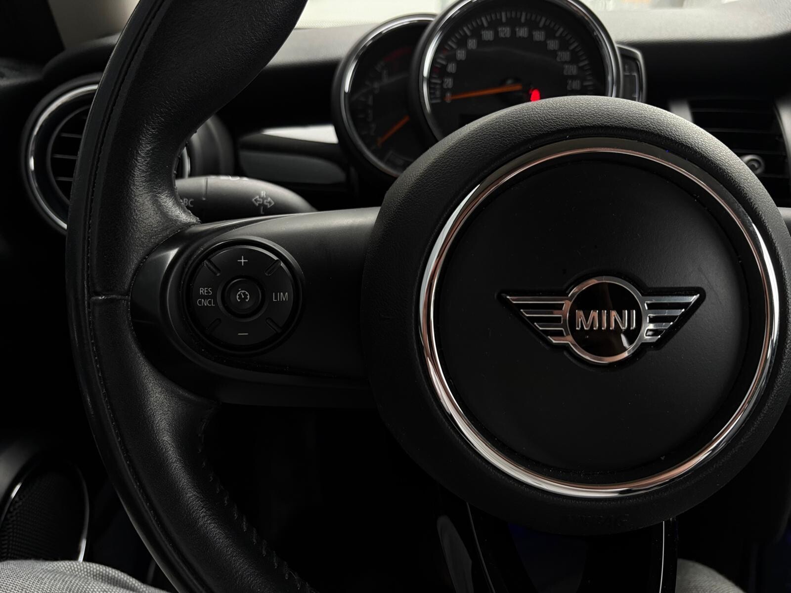 MINI Cooper - zdjęcie 10