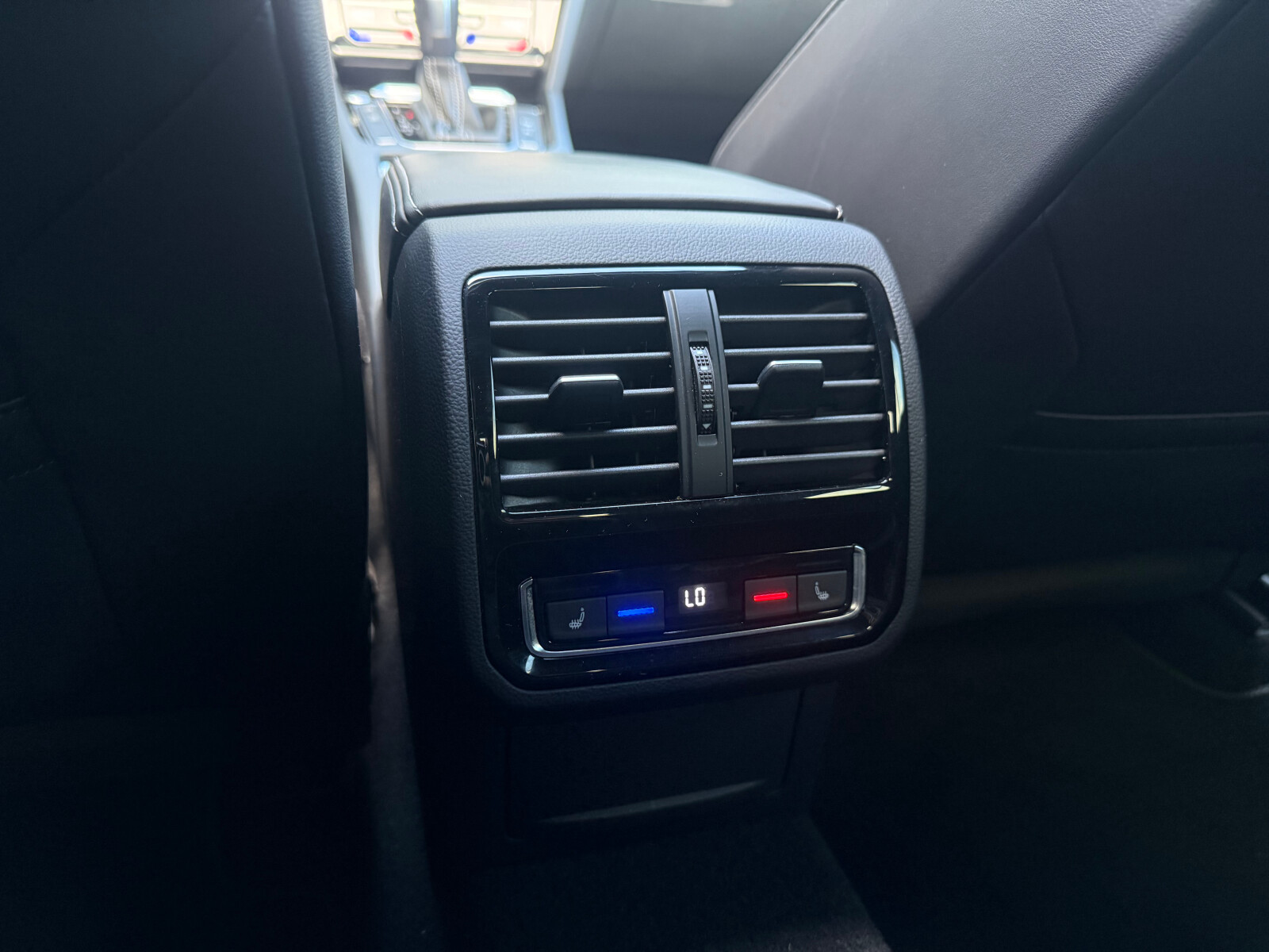Volkswagen Arteon - zdjęcie 22