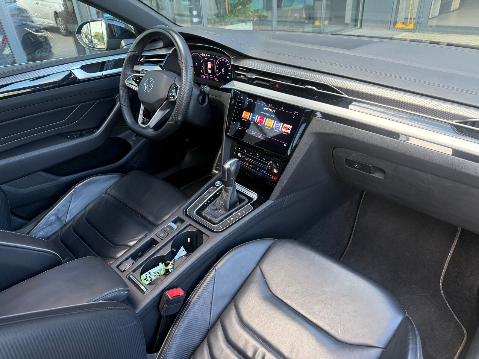 Volkswagen Arteon - zdjęcie 17