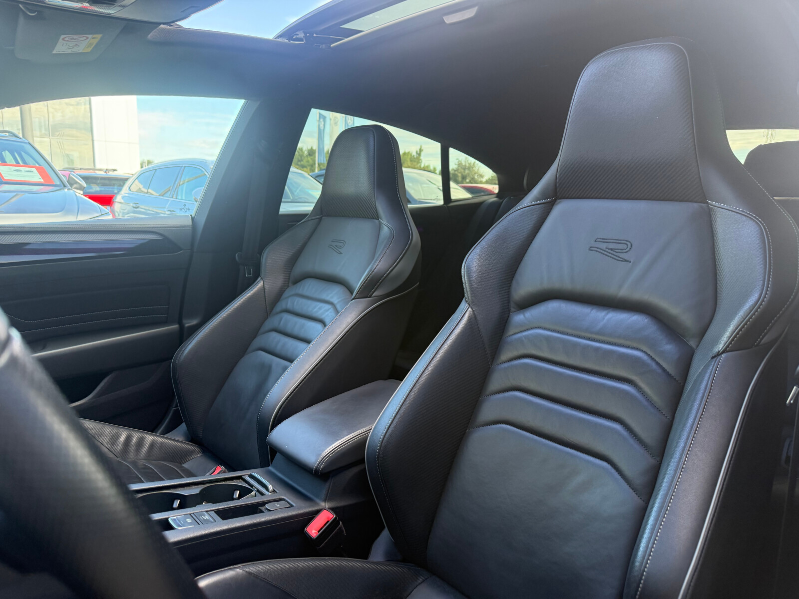 Volkswagen Arteon - zdjęcie 12