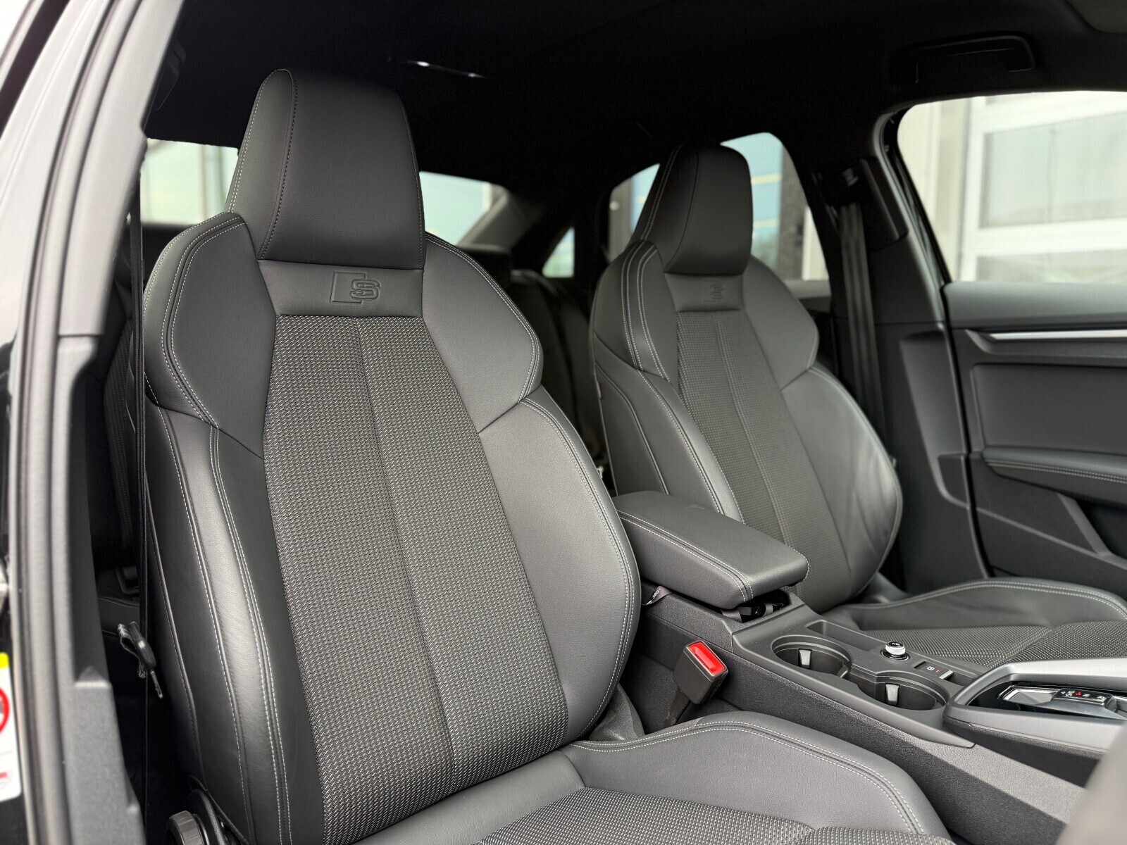 Audi S3 Limousine - zdjęcie 22