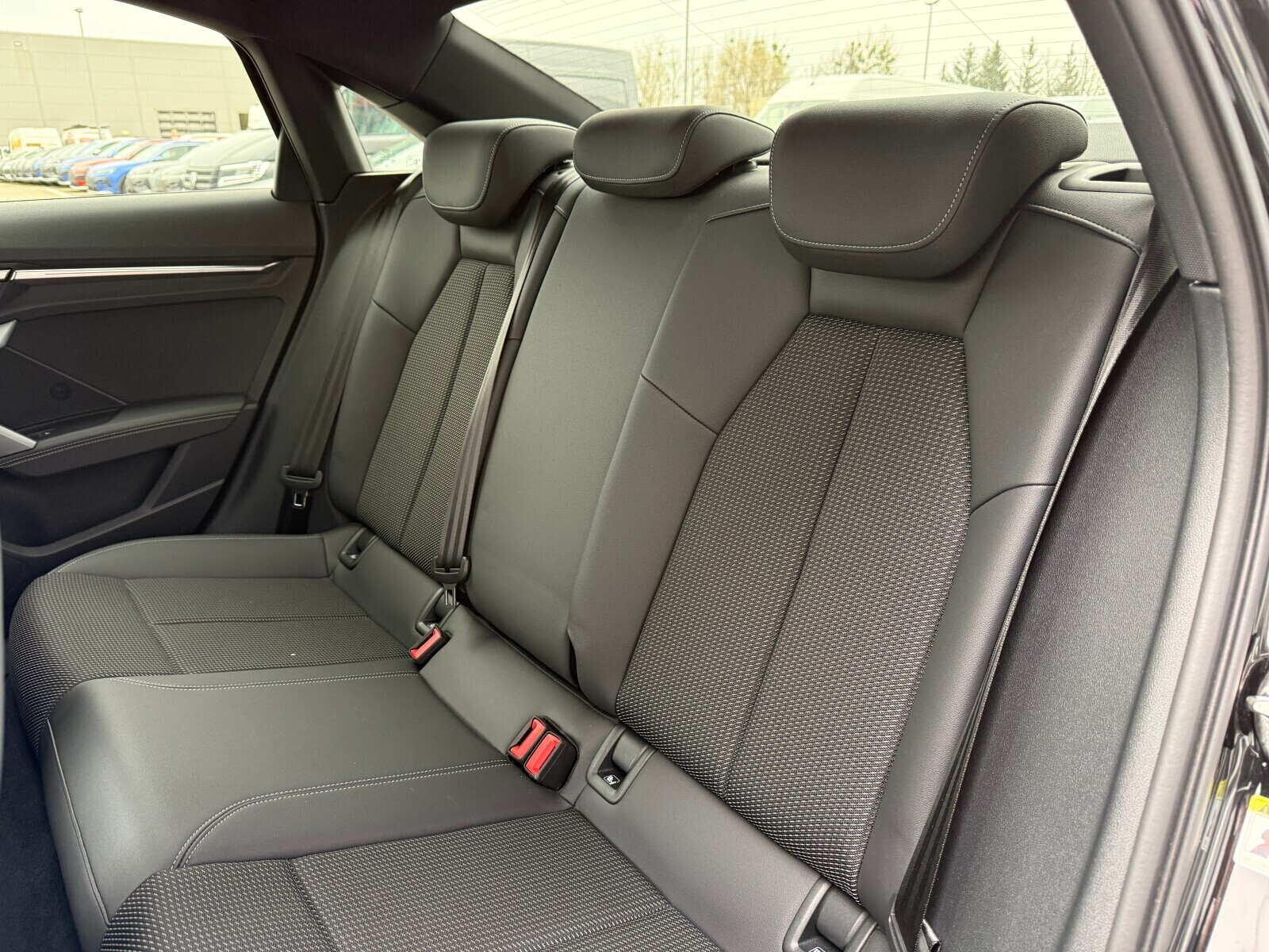 Audi S3 Limousine - zdjęcie 12