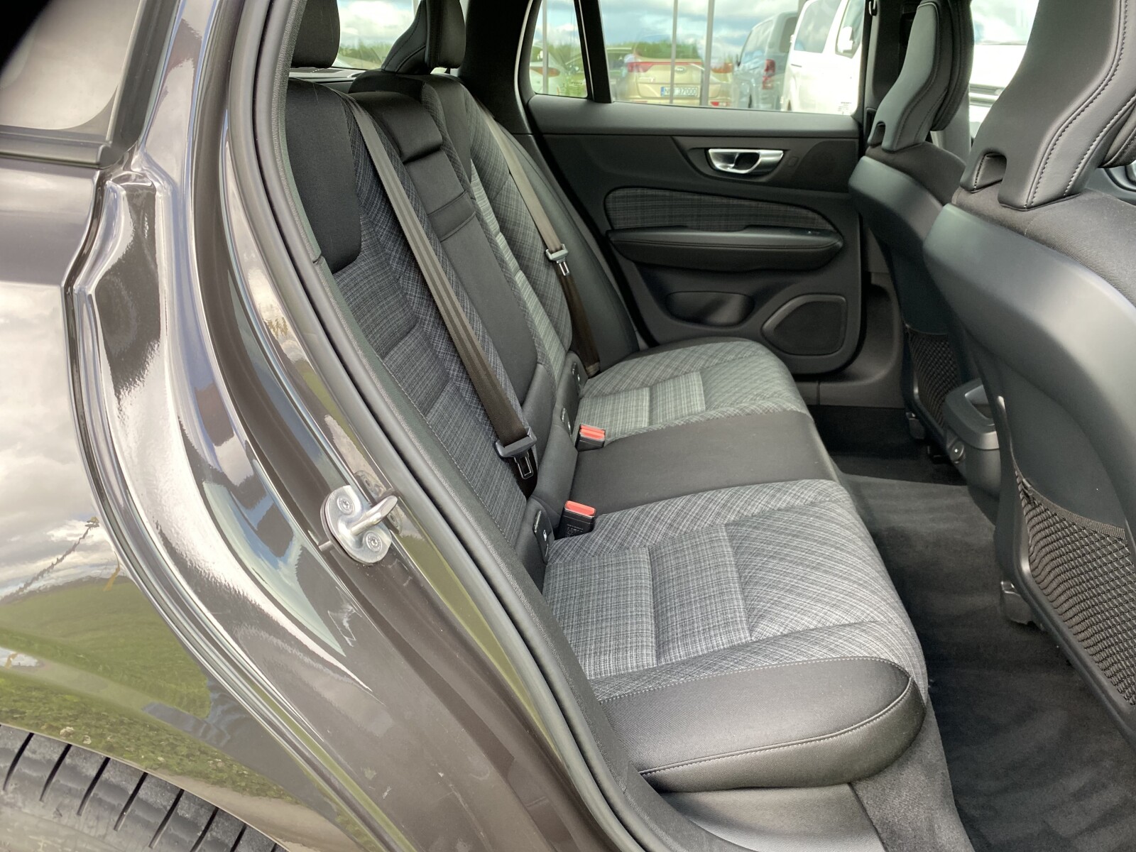 Volvo V60 - zdjęcie 13