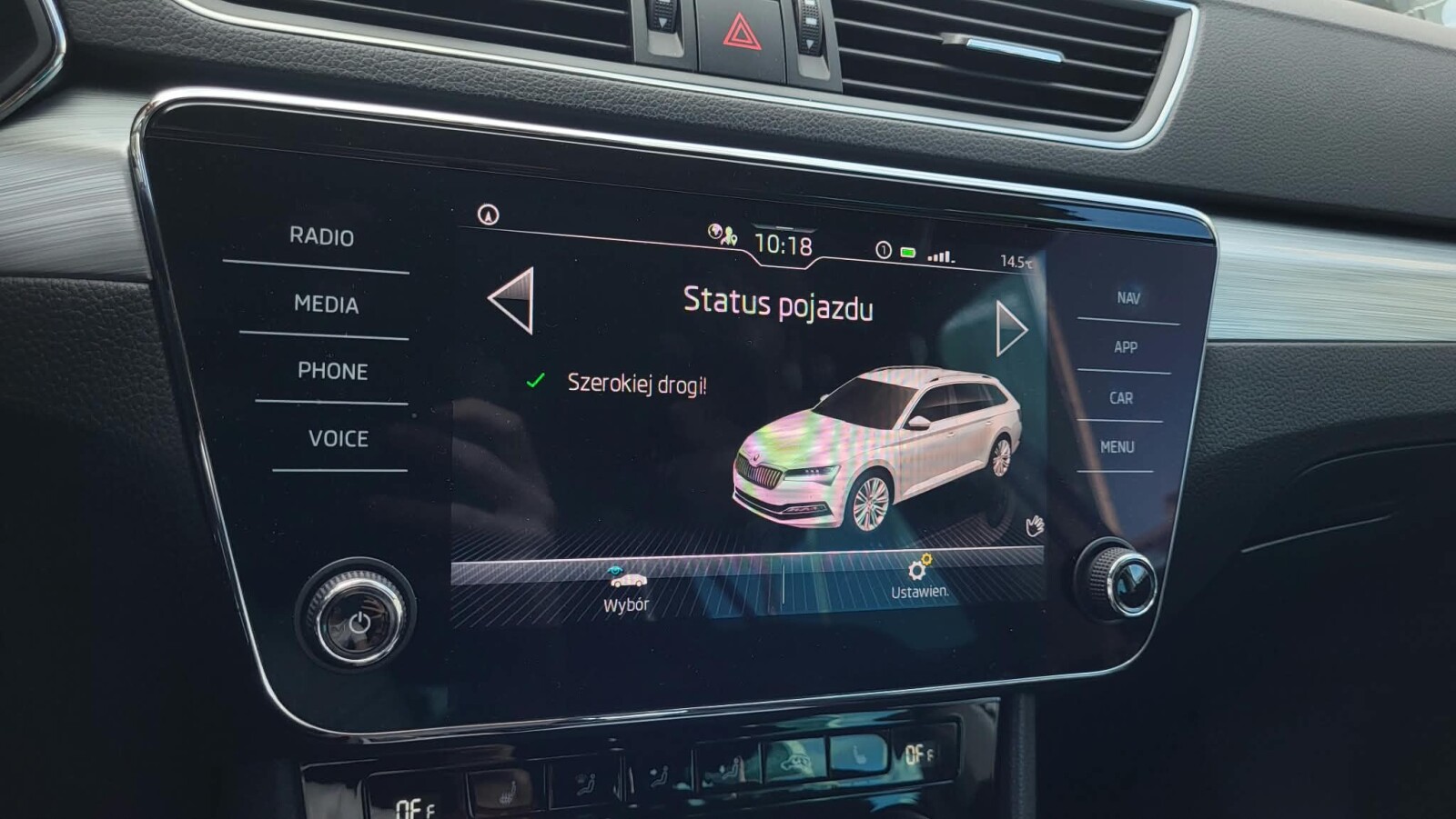 Škoda Superb Combi - zdjęcie 23