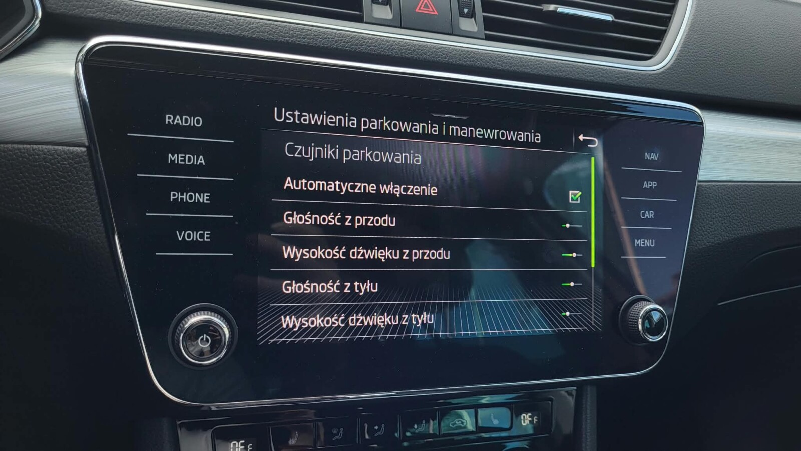 Škoda Superb Combi - zdjęcie 30
