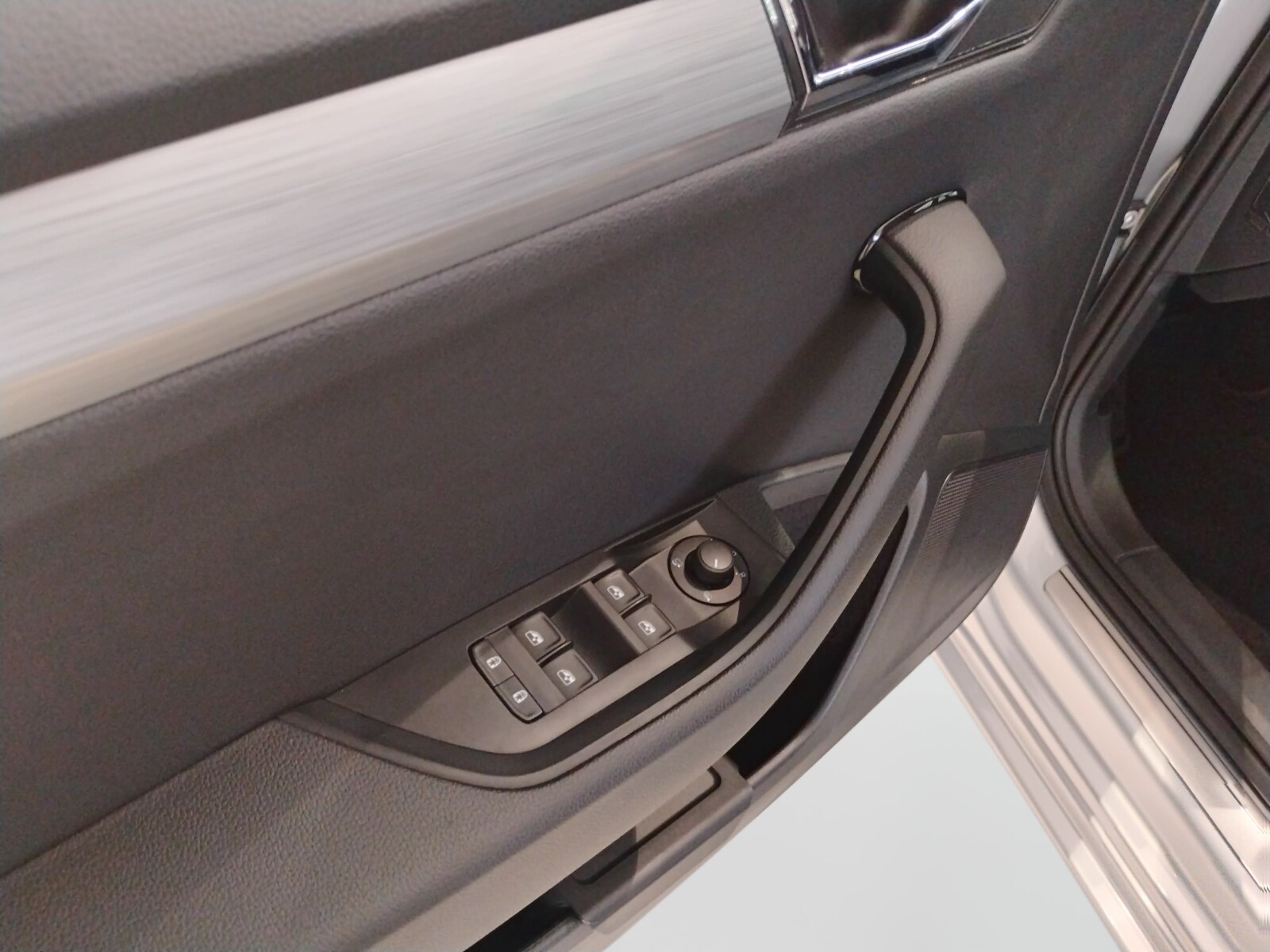 Škoda Superb Combi - zdjęcie 12