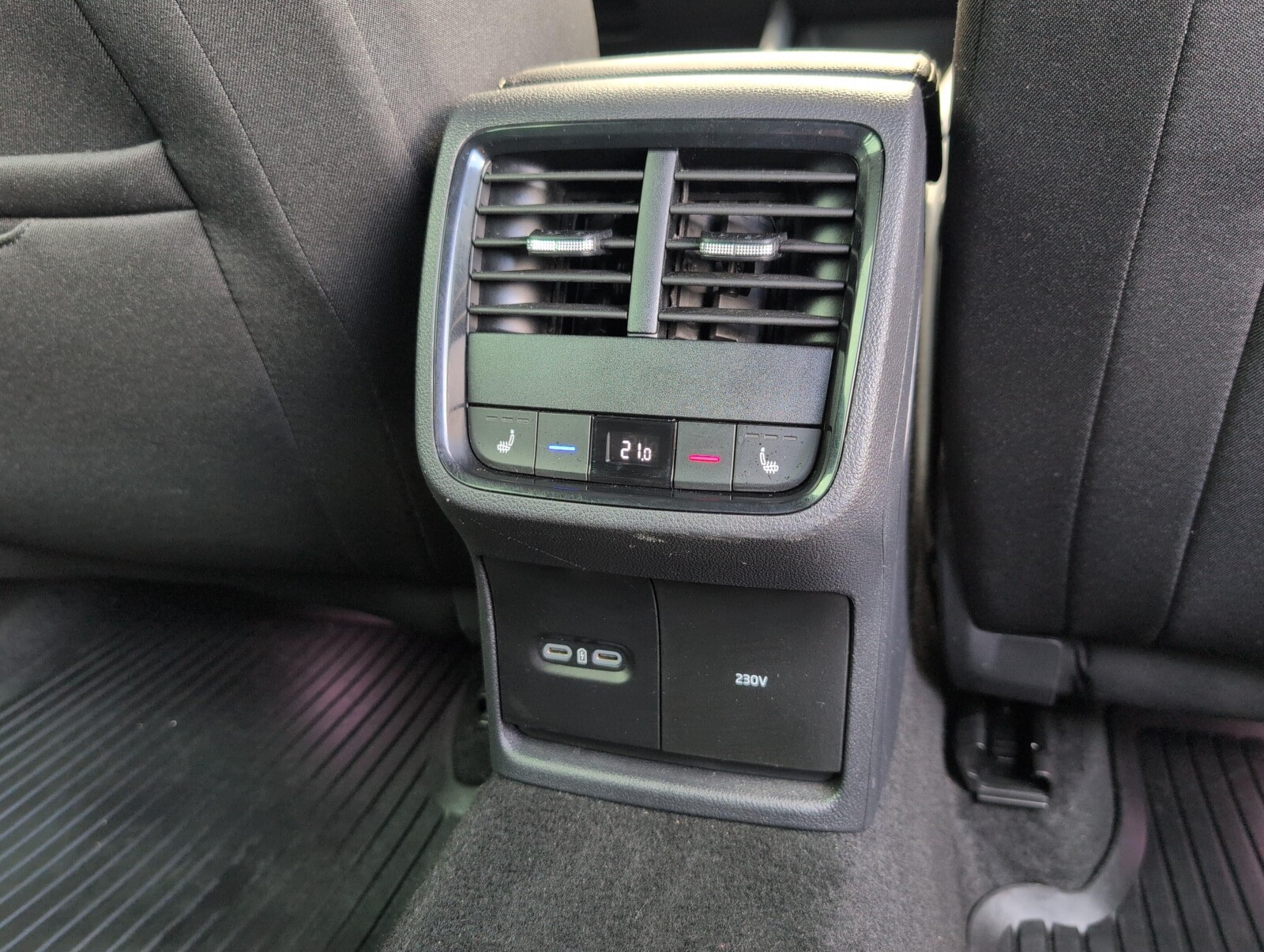 Škoda Octavia Combi - zdjęcie 13